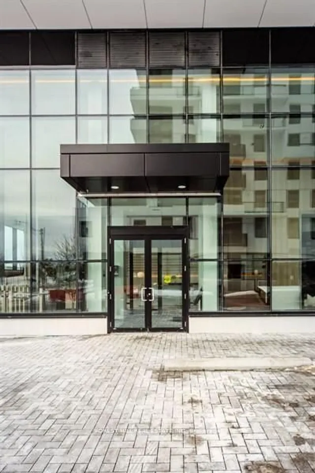 1050 Eastern Ave #PH 1702, Toronto 2