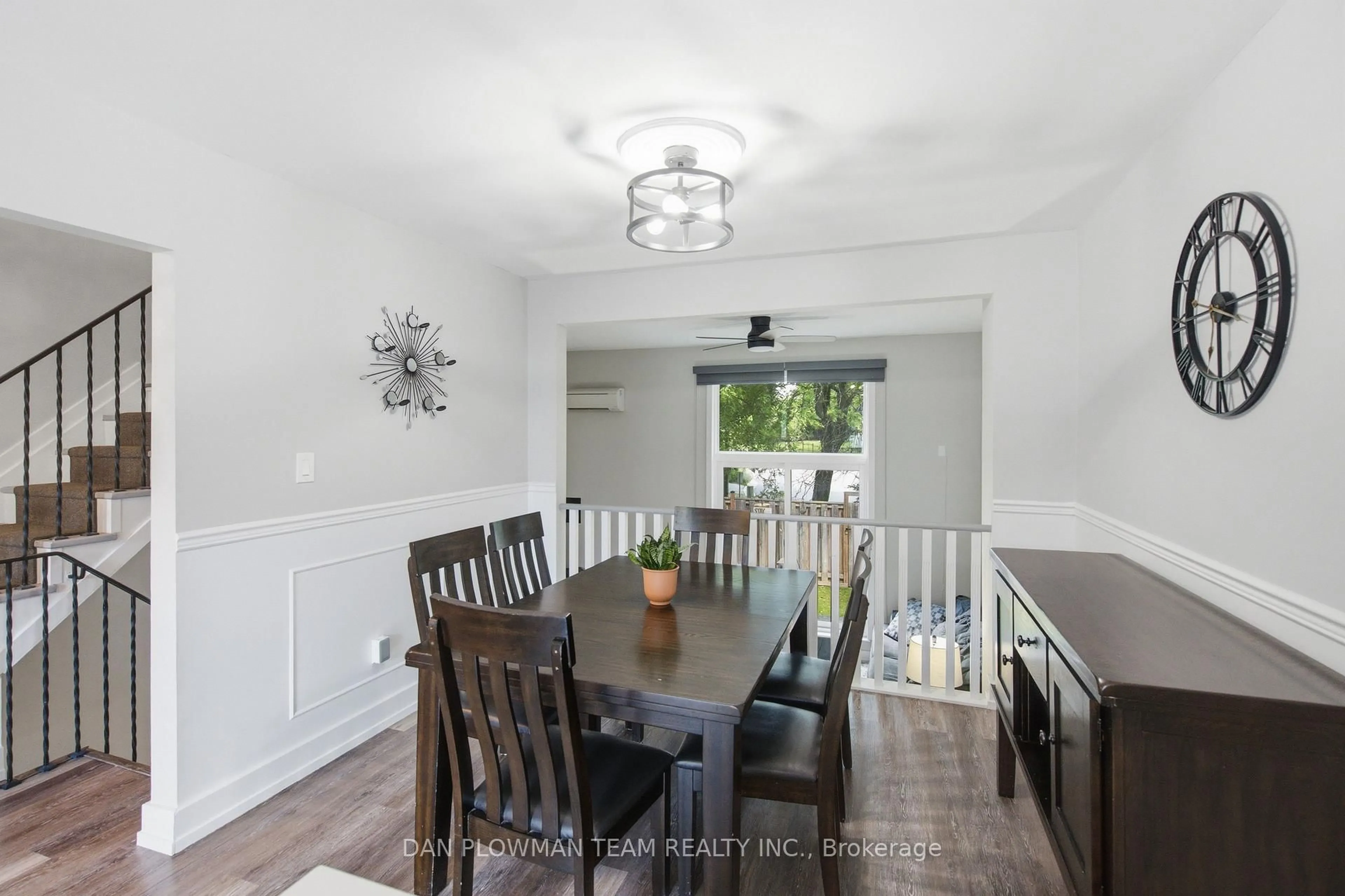 Dining room, wood/laminate floor for 350 Camelot Crt #45, Oshawa Ontario L1G 6P7