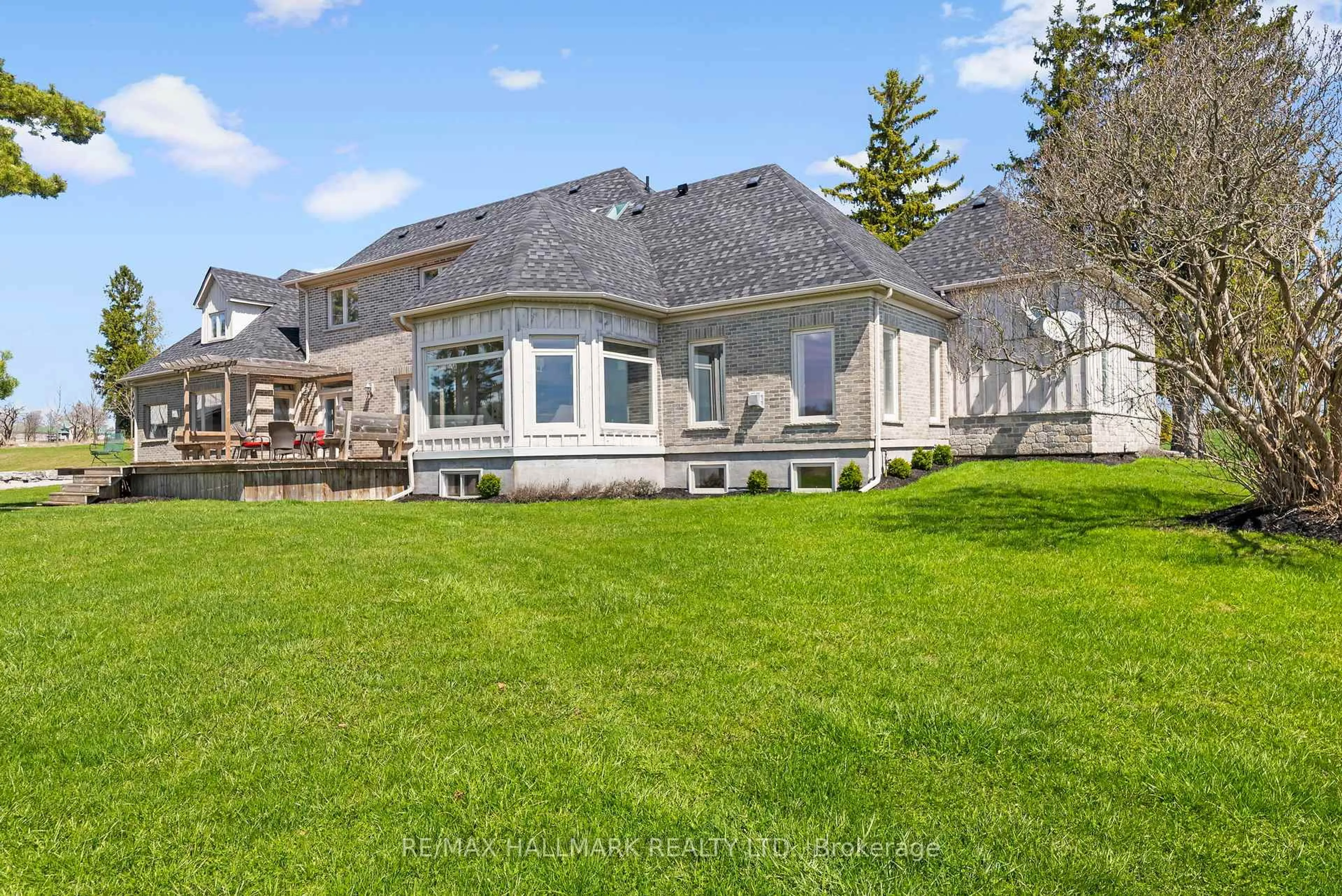 Patio, unknown for 5038 Thornton Rd, Oshawa Ontario L1H 7K4