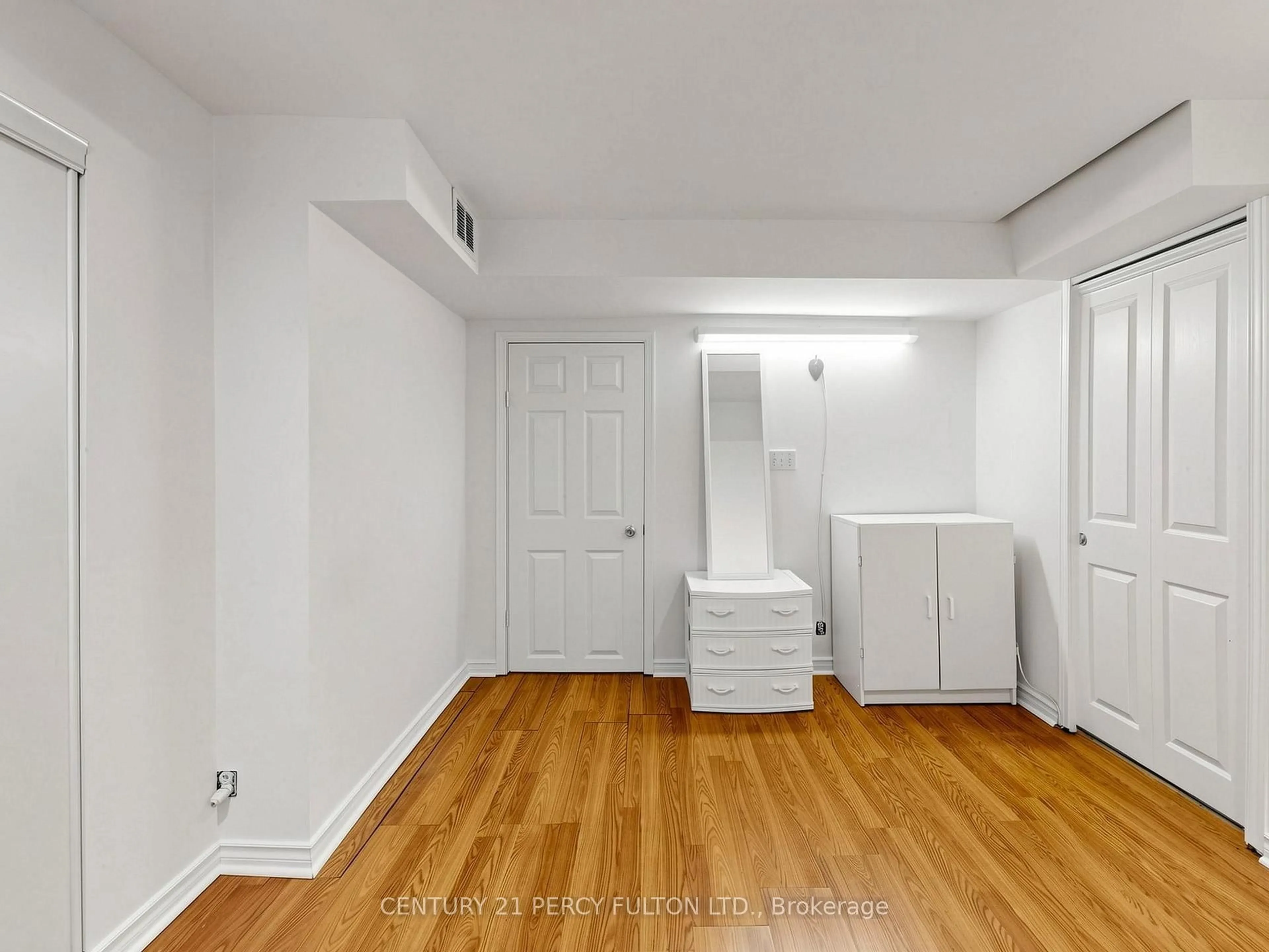 A pic of a room for 2052 Blue Ridge Cres, Pickering Ontario L1X 2N5