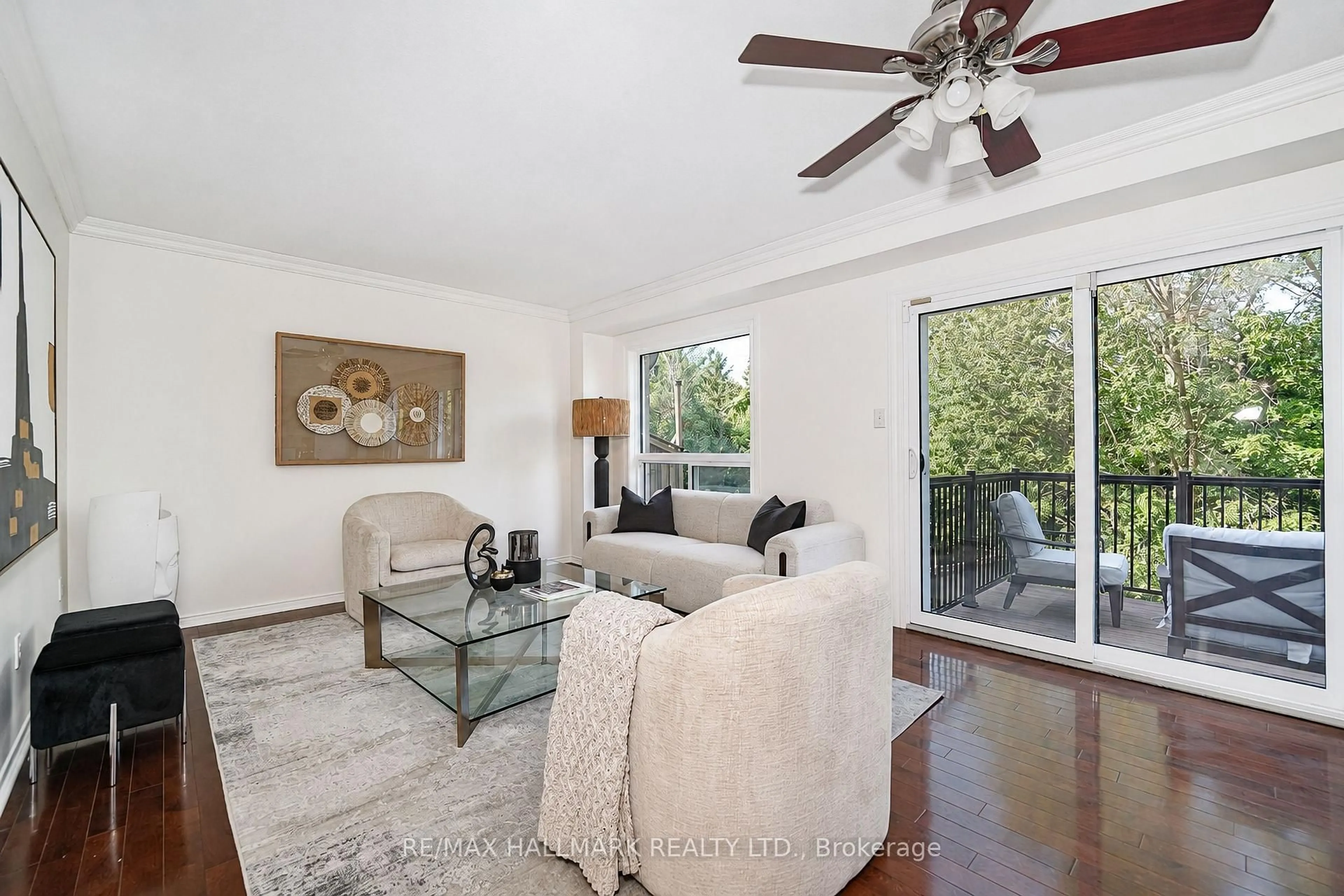 Living room with furniture, unknown for 2350 Clearside Crt, Pickering Ontario L1X 2V1