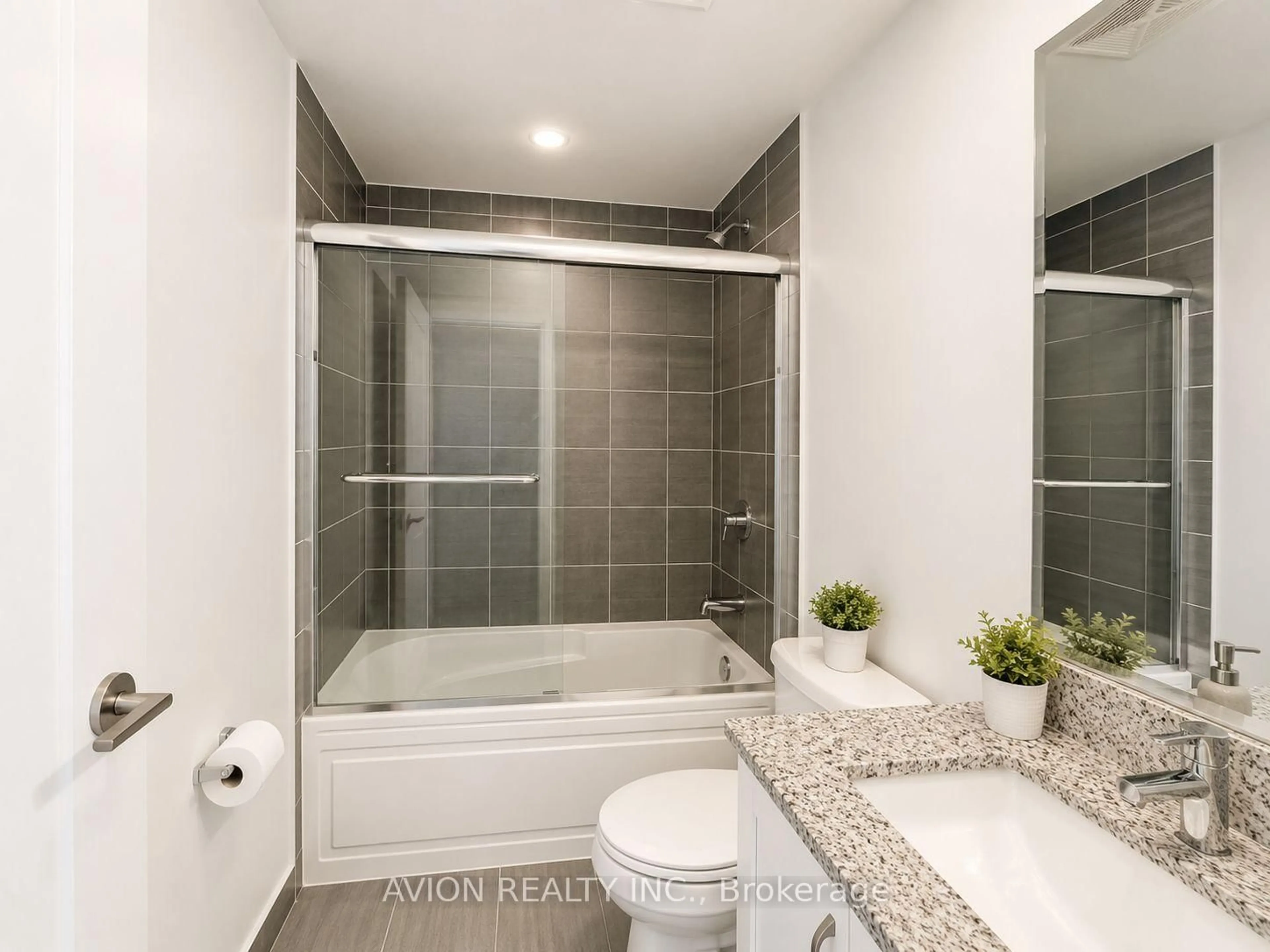 Contemporary bathroom, ceramic/tile floor for 3220 Sheppard Ave #212, Toronto Ontario M1T 3K3