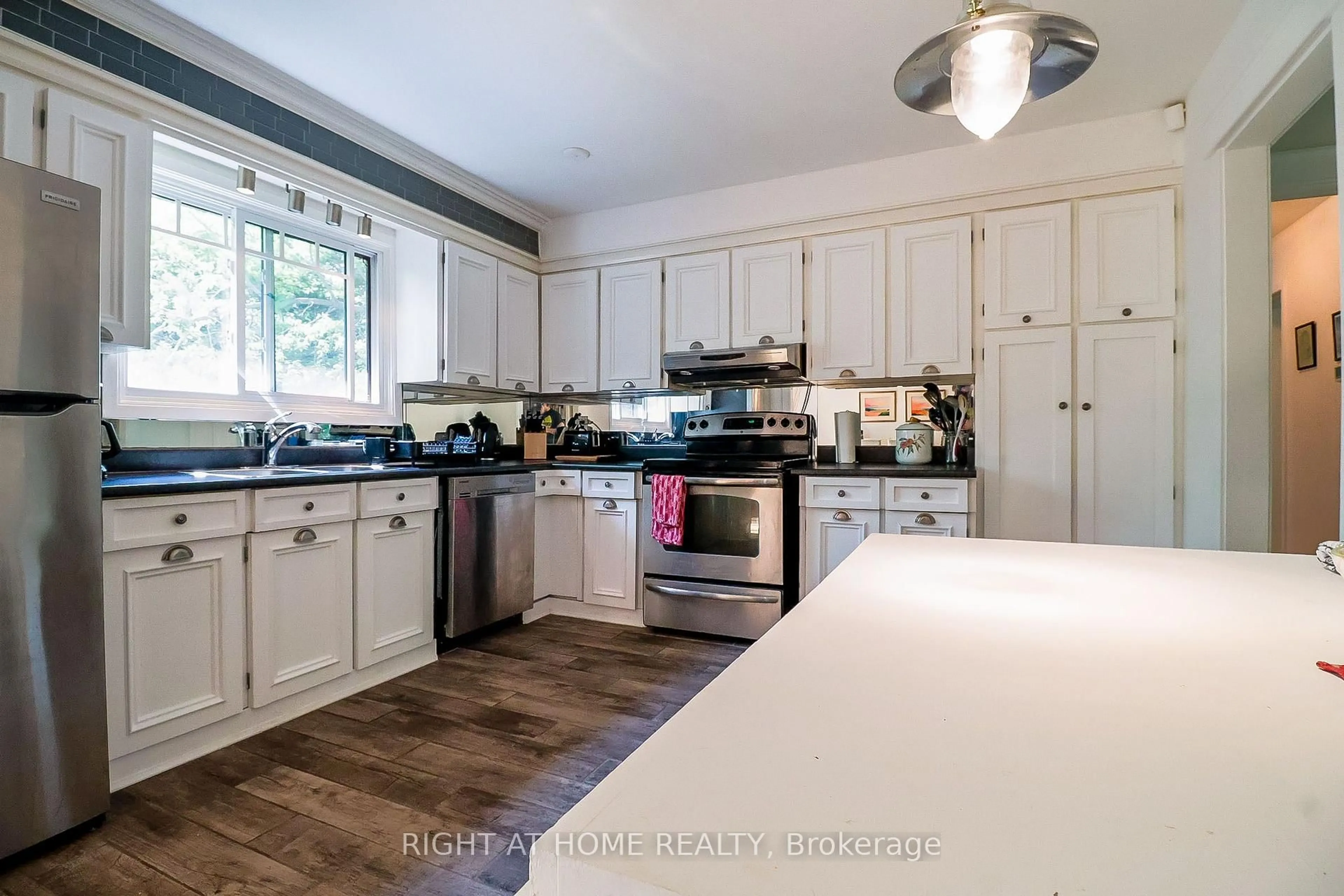 Open concept kitchen, unknown for 2 Cedarview Dr, Toronto Ontario M1C 2K6
