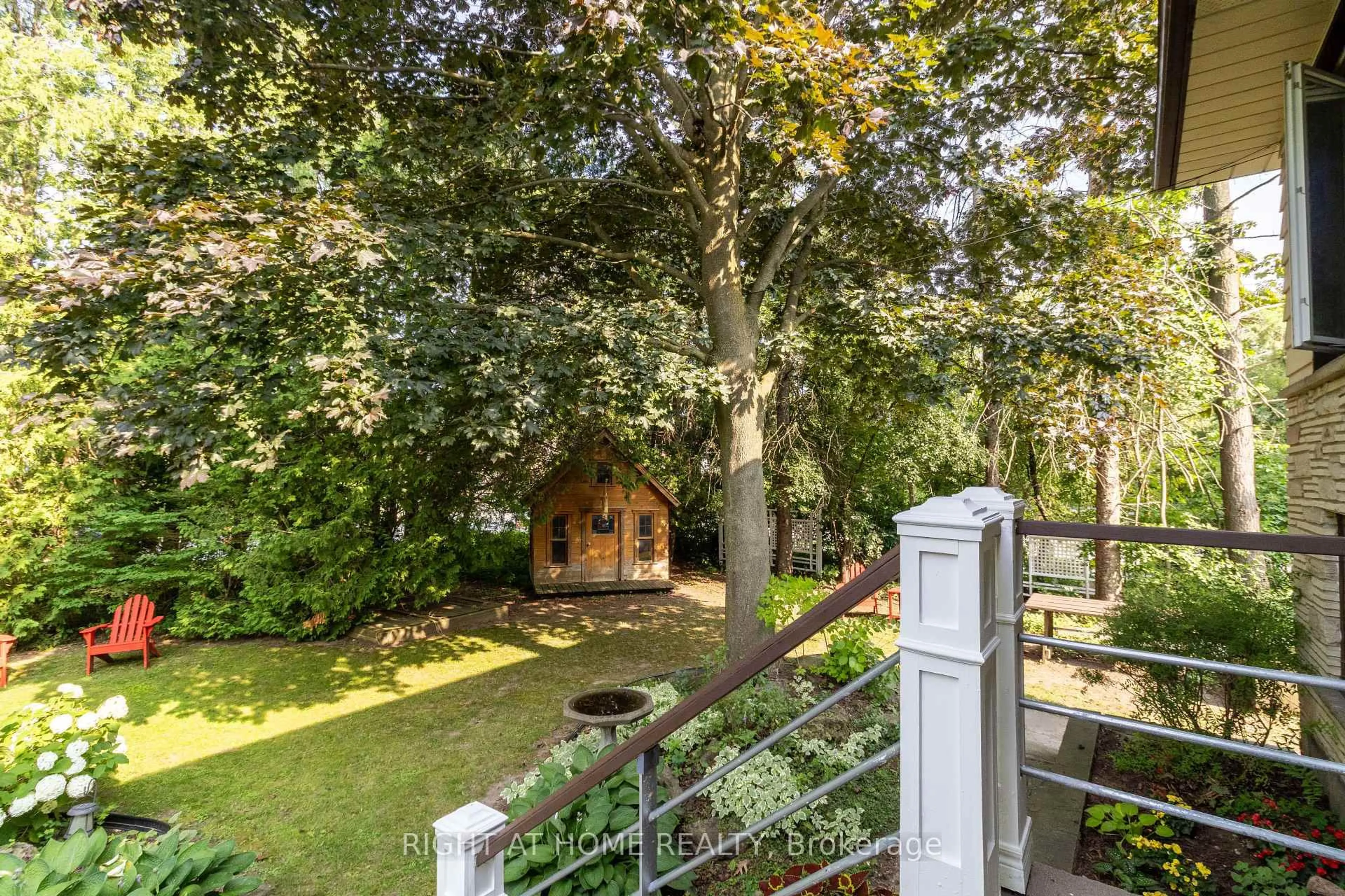 A pic from outside/outdoor area/front of a property/back of a property/a pic from drone, forest/trees view for 2 Cedarview Dr, Toronto Ontario M1C 2K6