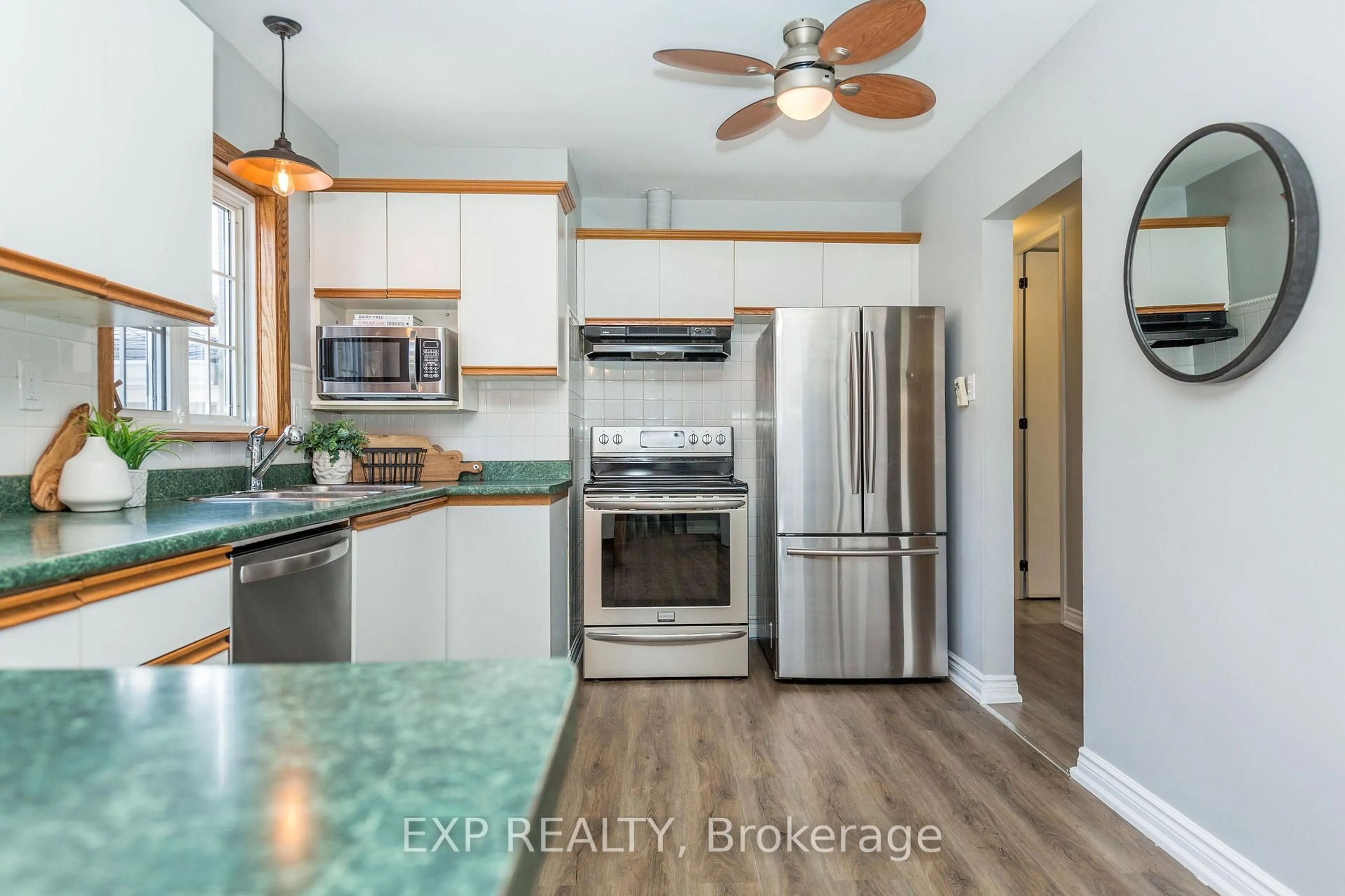 Open concept kitchen, unknown for 825 Bem Ave, Pickering Ontario L1W 1X2