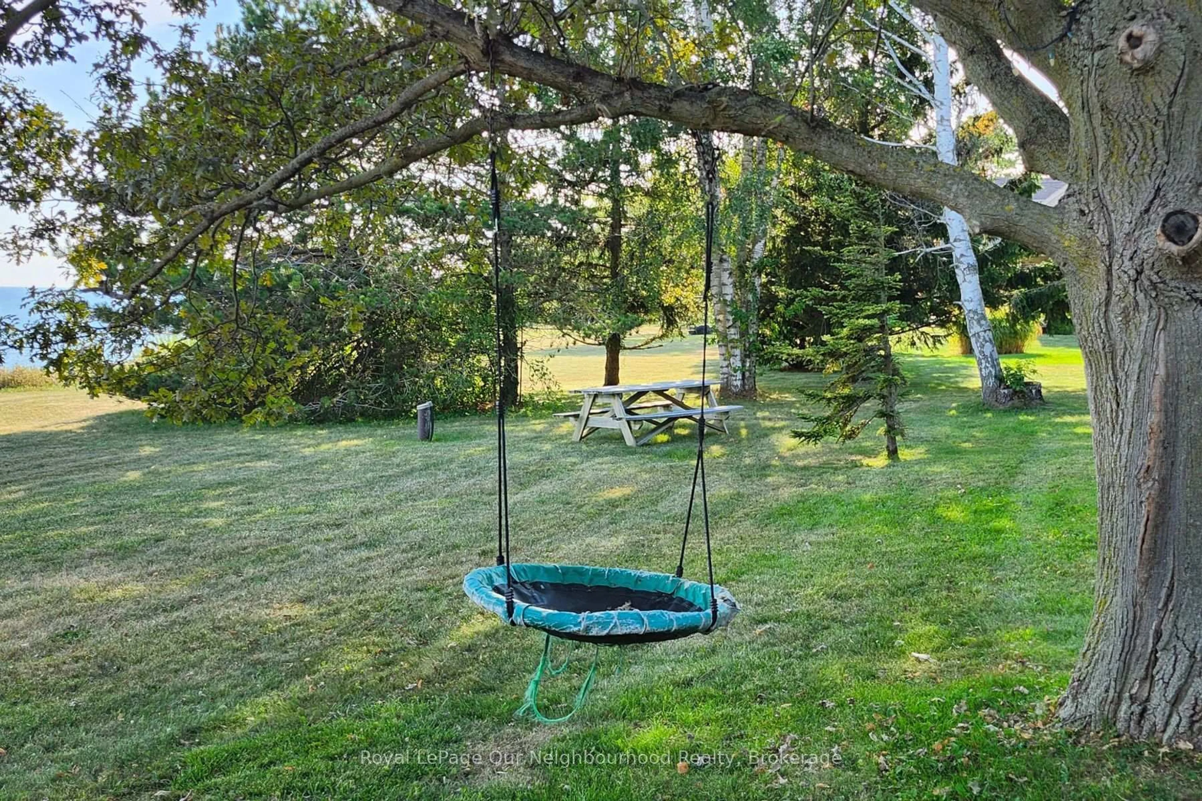 Patio, forest/trees view for 3741 Lakeshore Rd, Clarington Ontario L1B 1L9