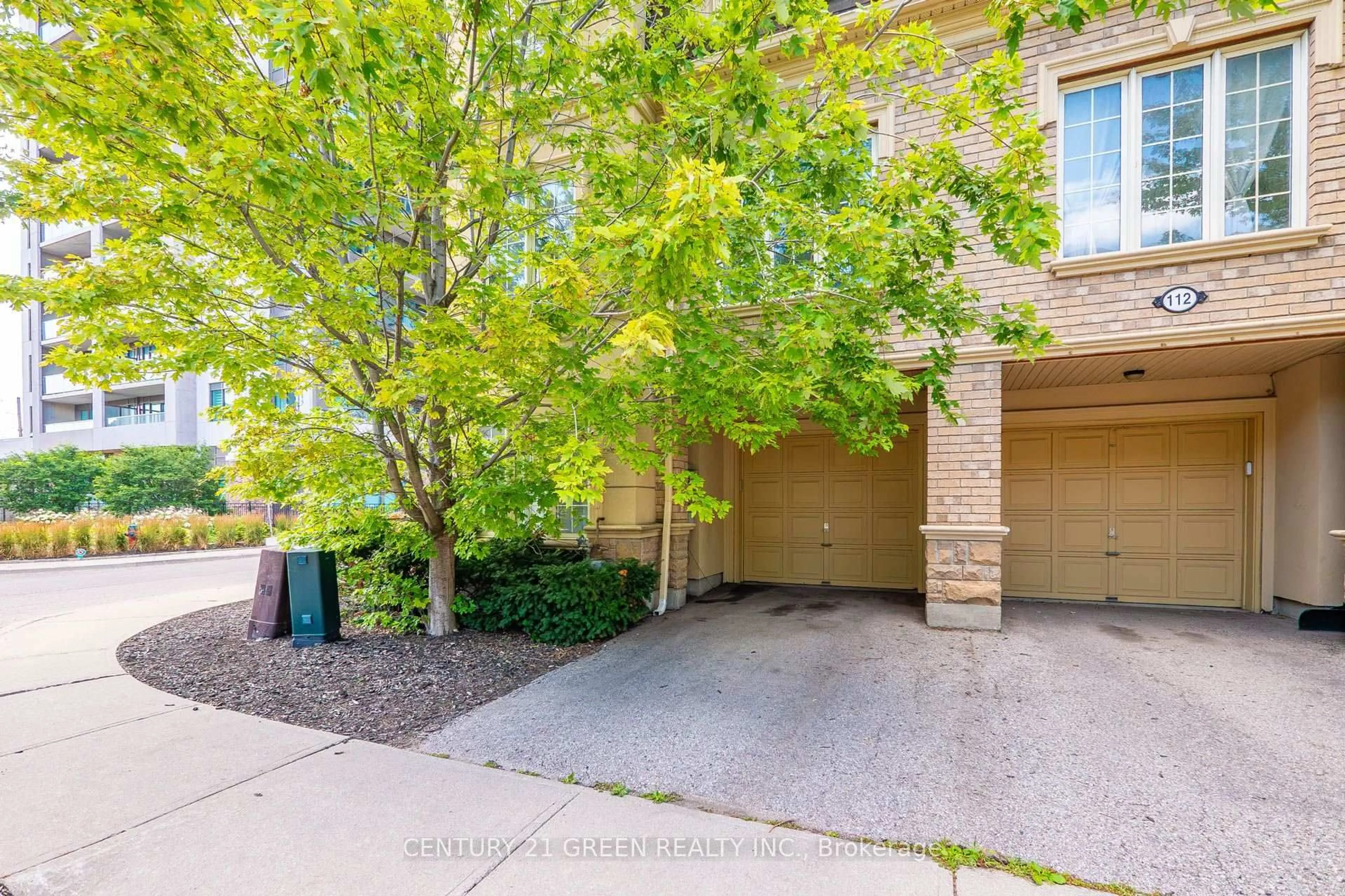 A pic from outside/outdoor area/front of a property/back of a property/a pic from drone, street for 1250 St. Martins Dr #111, Pickering Ontario L1W 0A2