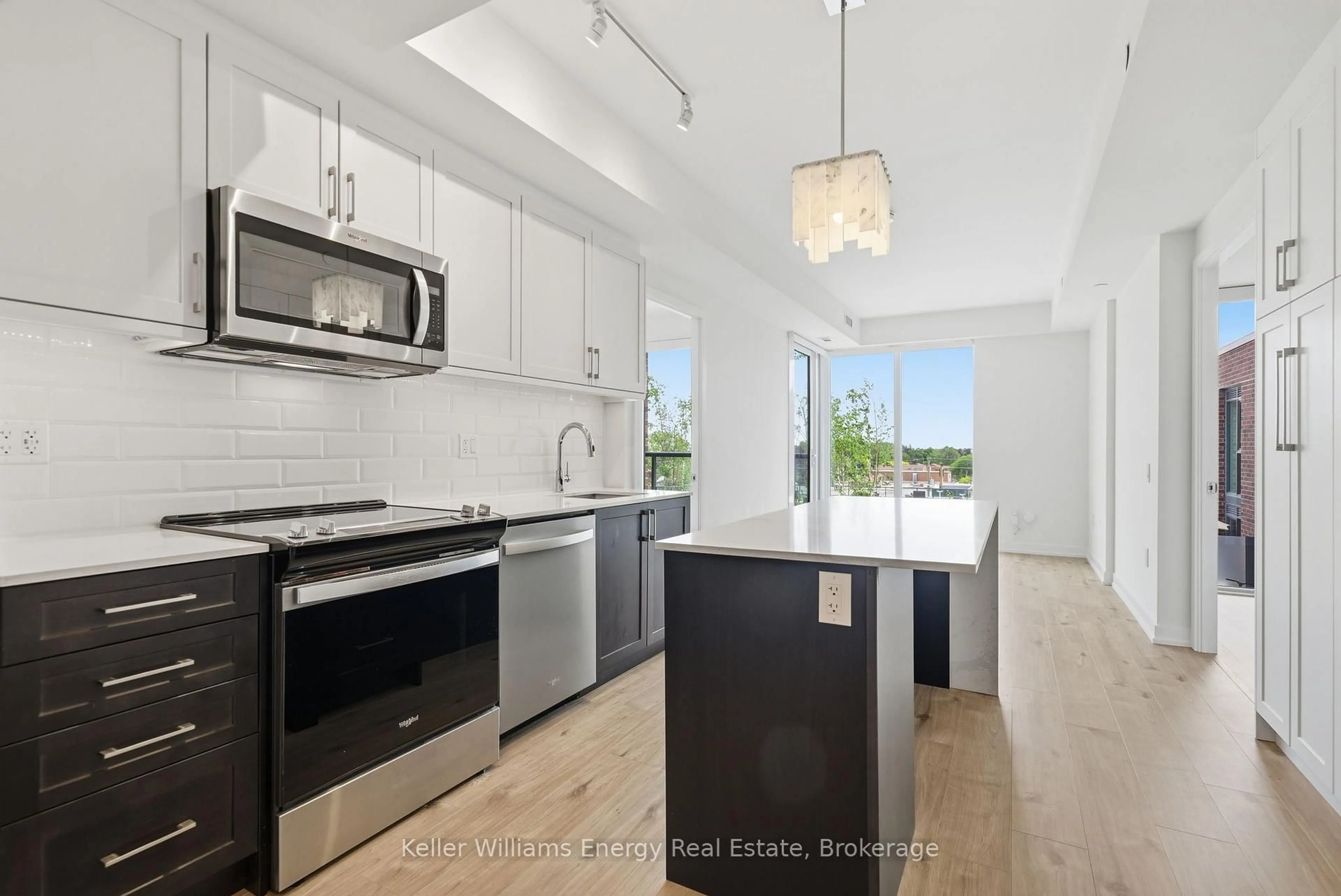 Open concept kitchen, ceramic/tile floor for 201 Brock St #417, Whitby Ontario L1N 0P8
