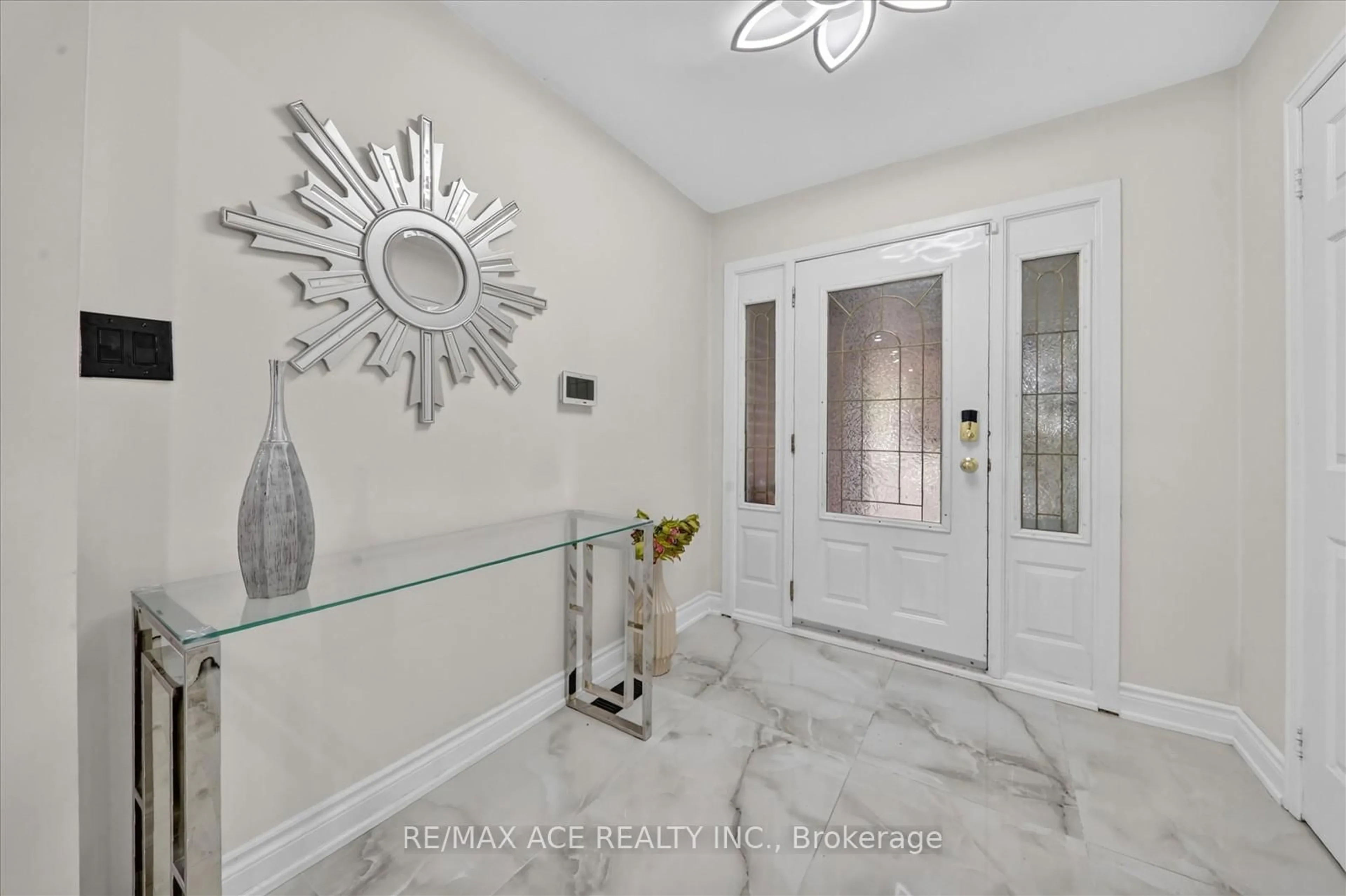 Indoor entryway for 4 Beaumont Dr, Ajax Ontario L1T 1R9