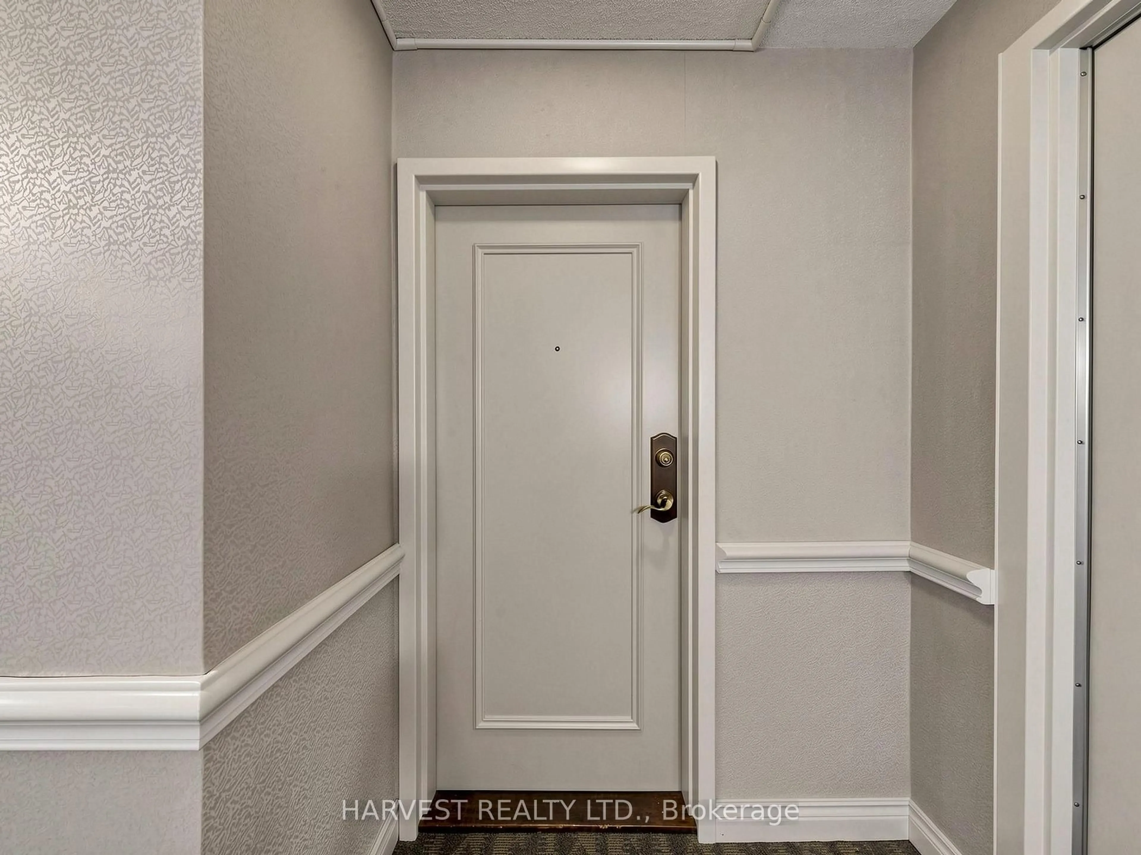 Indoor entryway for 30 Thunder Grve #305, Toronto Ontario M1V 4A3