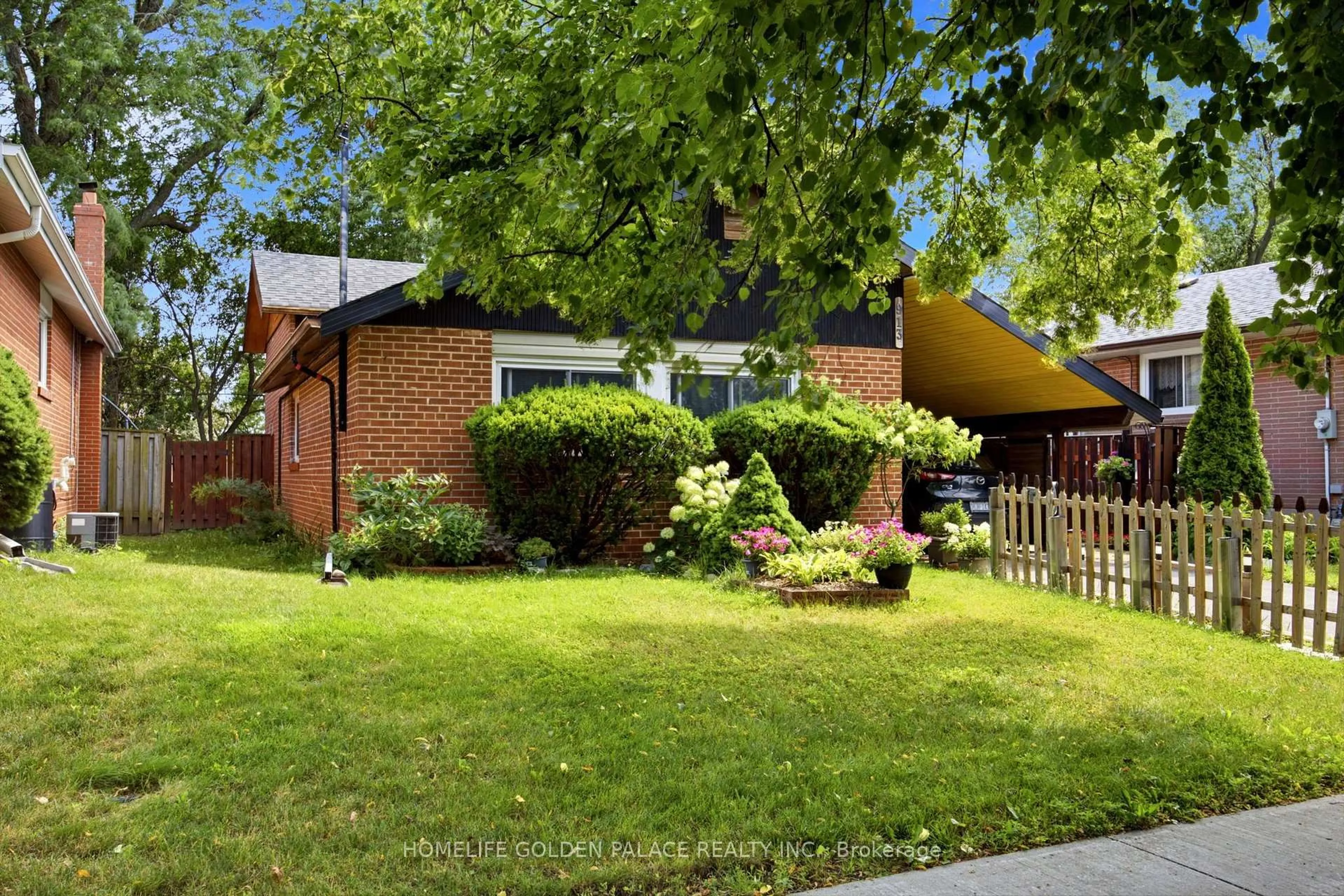 Home with brick exterior material, street for 913 Brimorton Dr, Toronto Ontario M1G 2T8