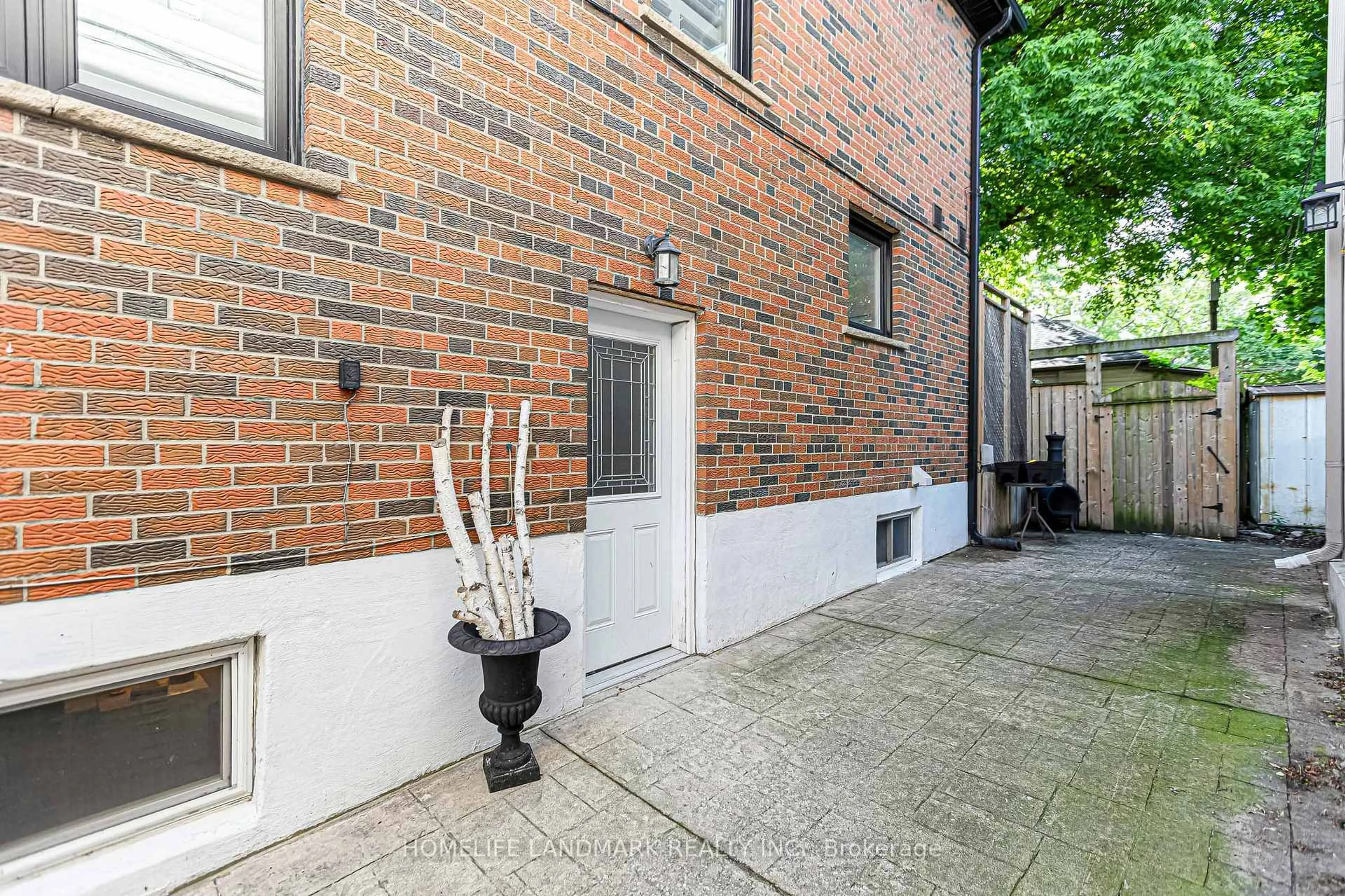 Patio, street for 15 Denton Ave, Toronto Ontario M4C 1T7