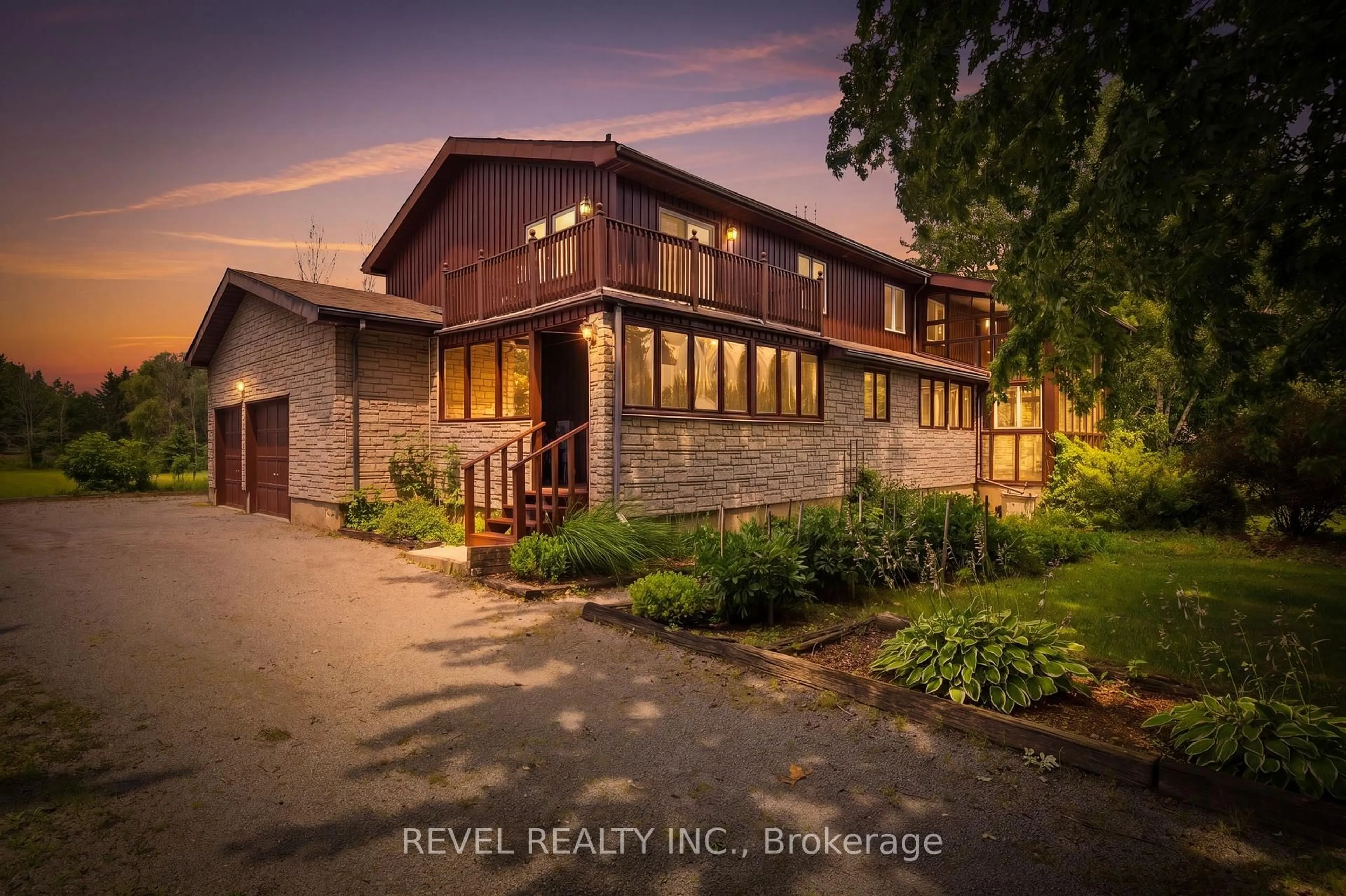 Home with brick exterior material, unknown for 17 Ontoro Blvd, Ajax Ontario L1Z 1X6
