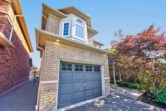 93 Scepter Pl, Whitby 3