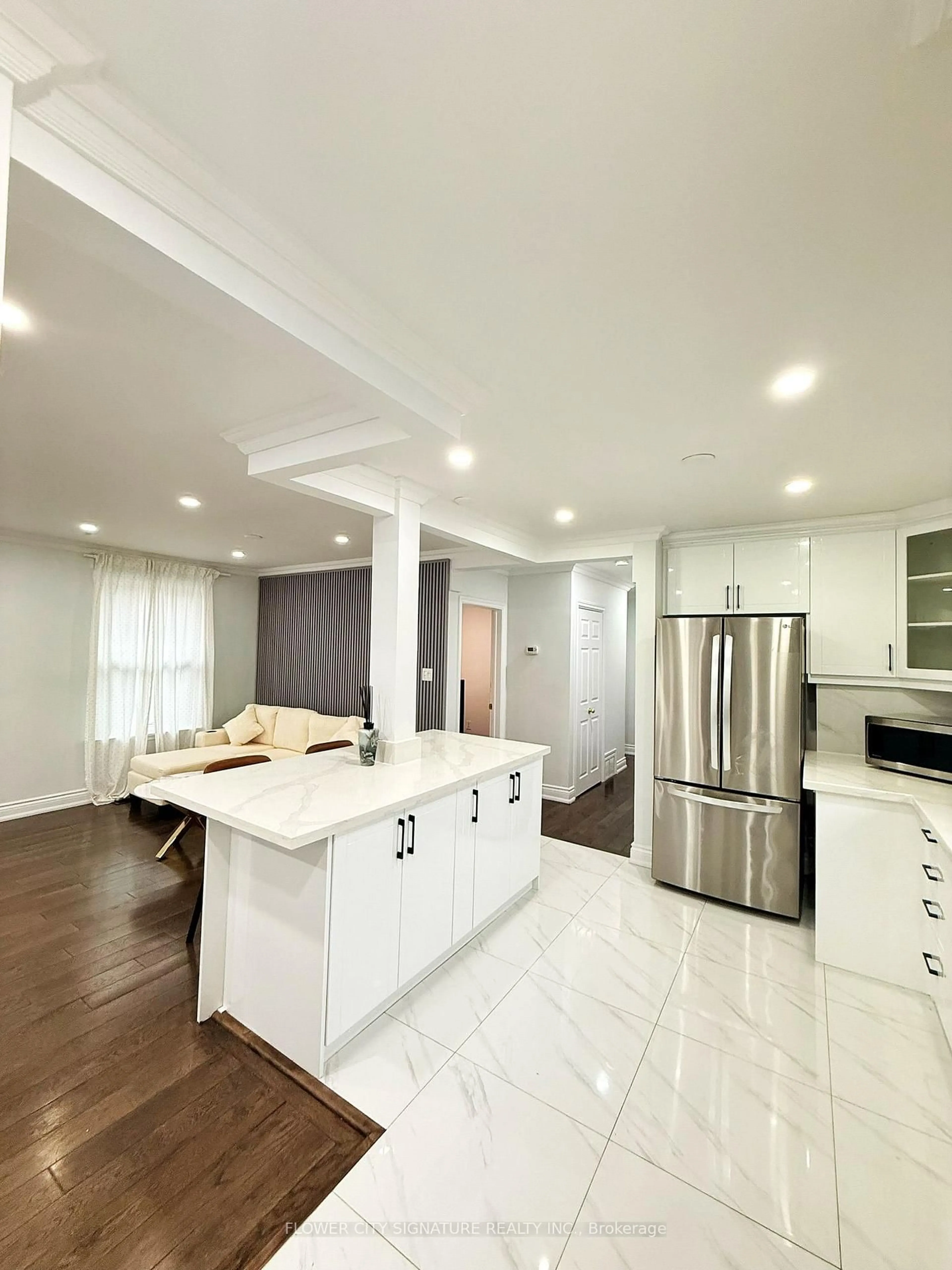 Open concept kitchen, ceramic/tile floor for 753 Scarborough Golf Club Rd, Toronto Ontario M1G 1H9