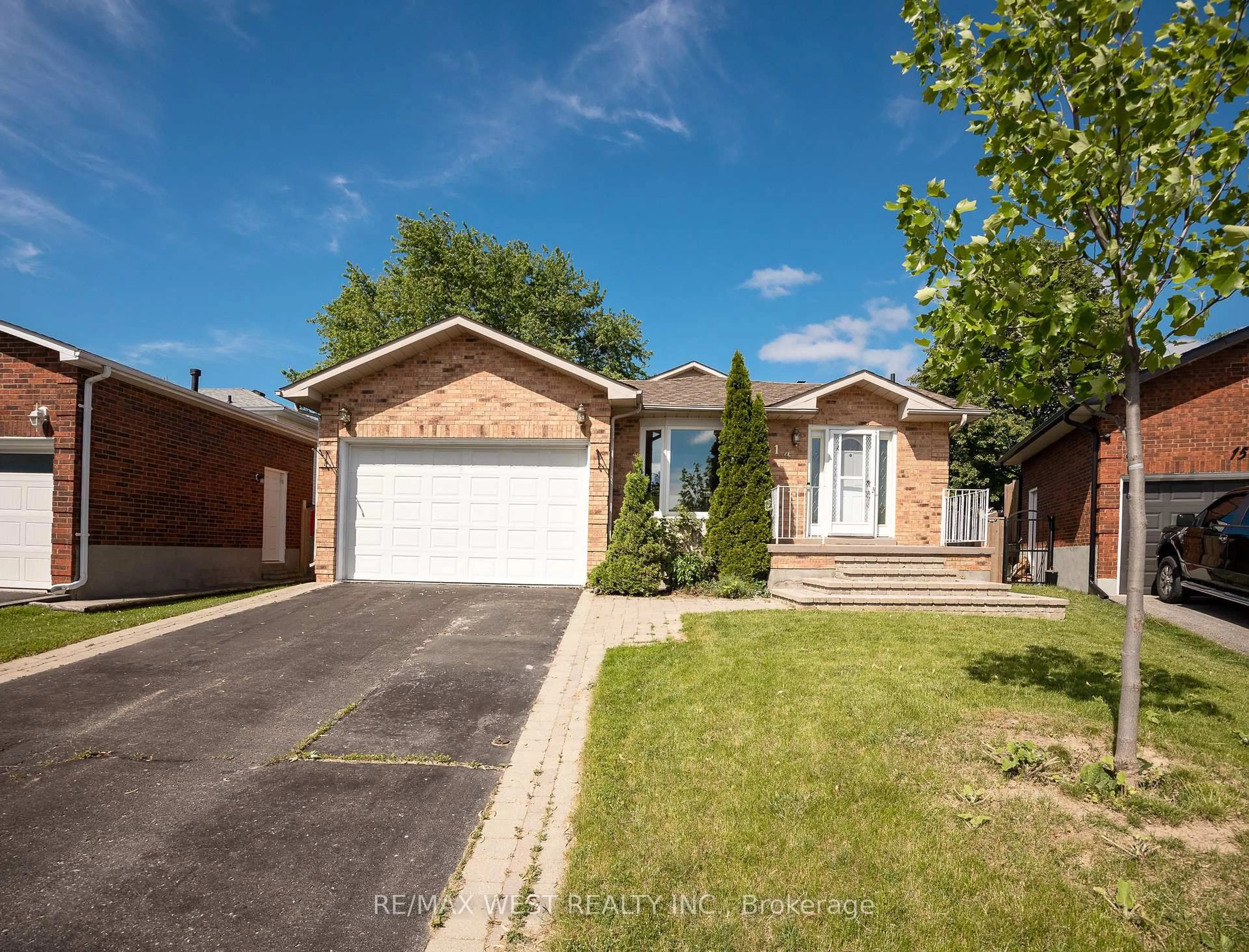 Home with brick exterior material, street for 14 Souch Crt, Clarington Ontario L1C 4G3