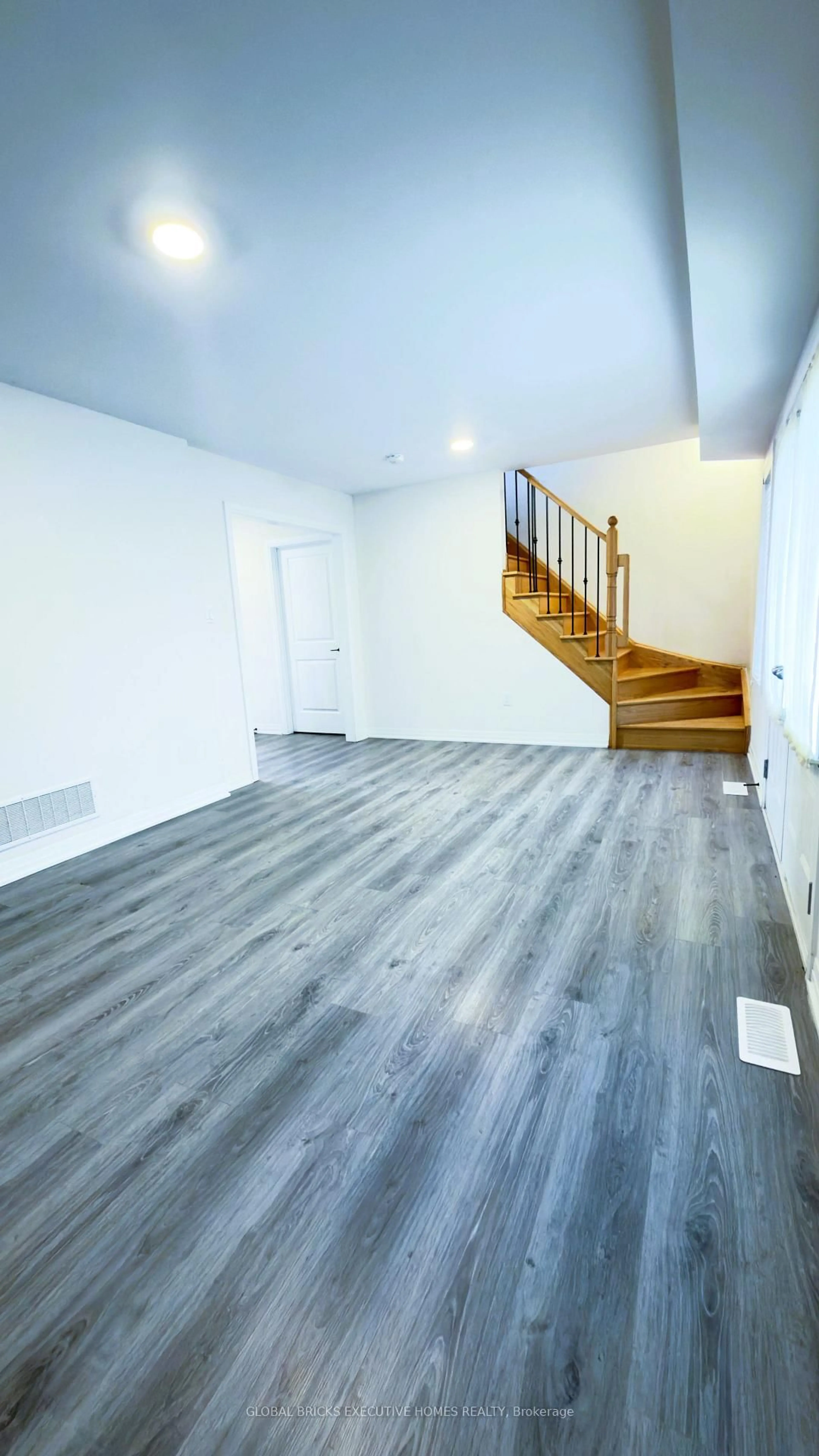 Unknown for 42 Ambereen Pl, Clarington Ontario L1C 7H5