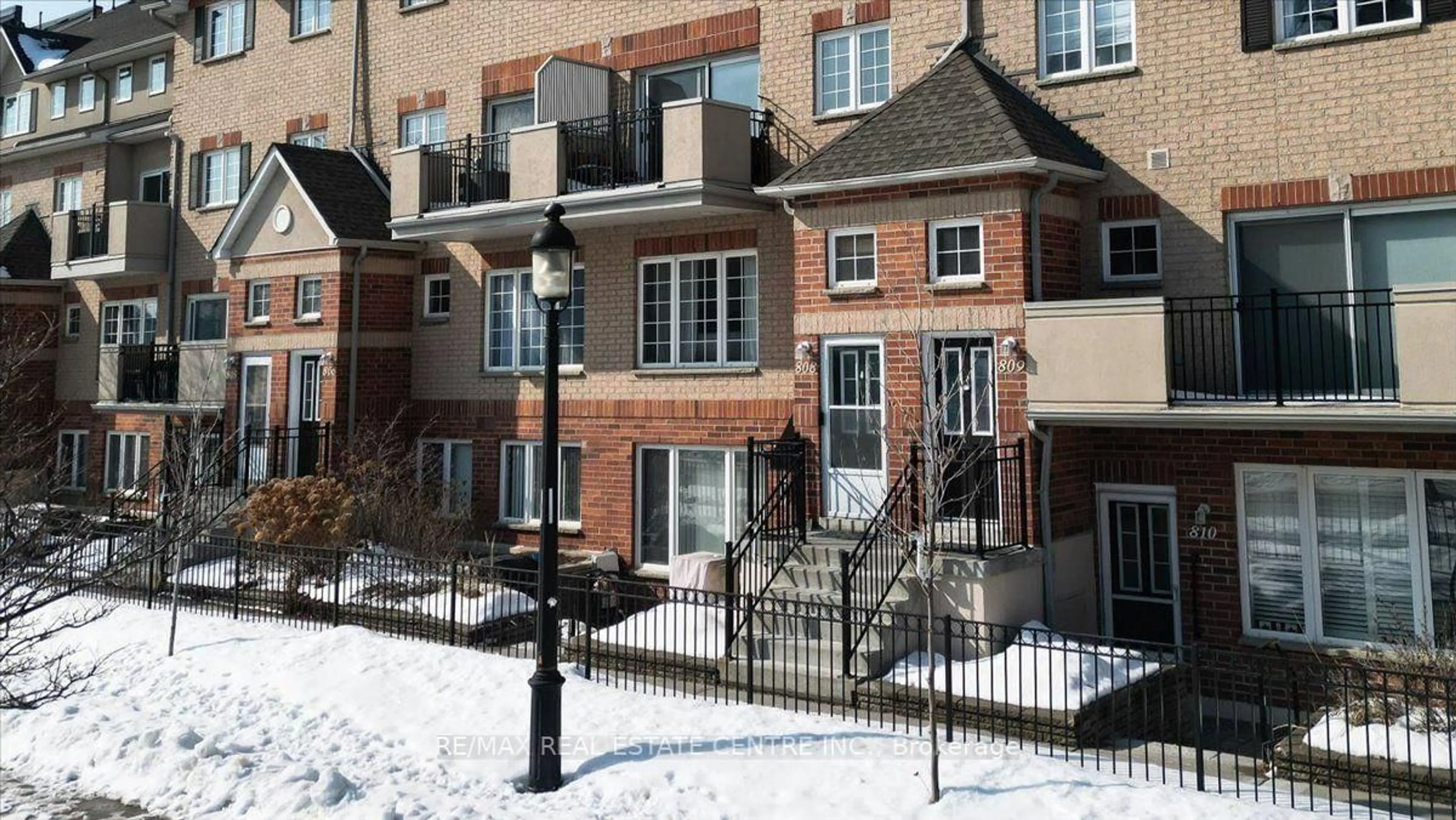 Patio, street for 1400 The Esplanade #808, Pickering Ontario L1V 6V2