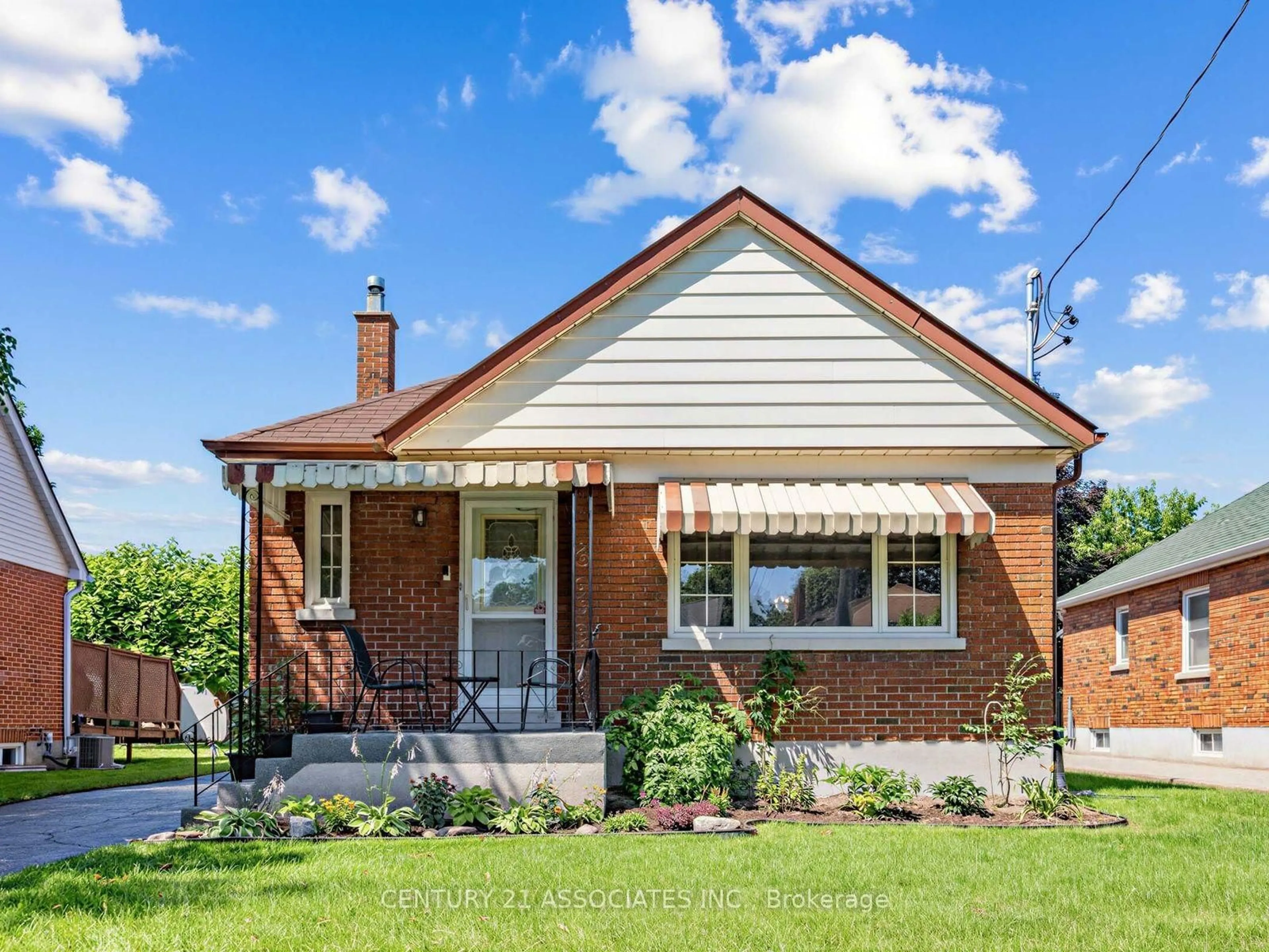 Home with brick exterior material, street for 58 Central Park Blvd, Oshawa Ontario L1H 5W4