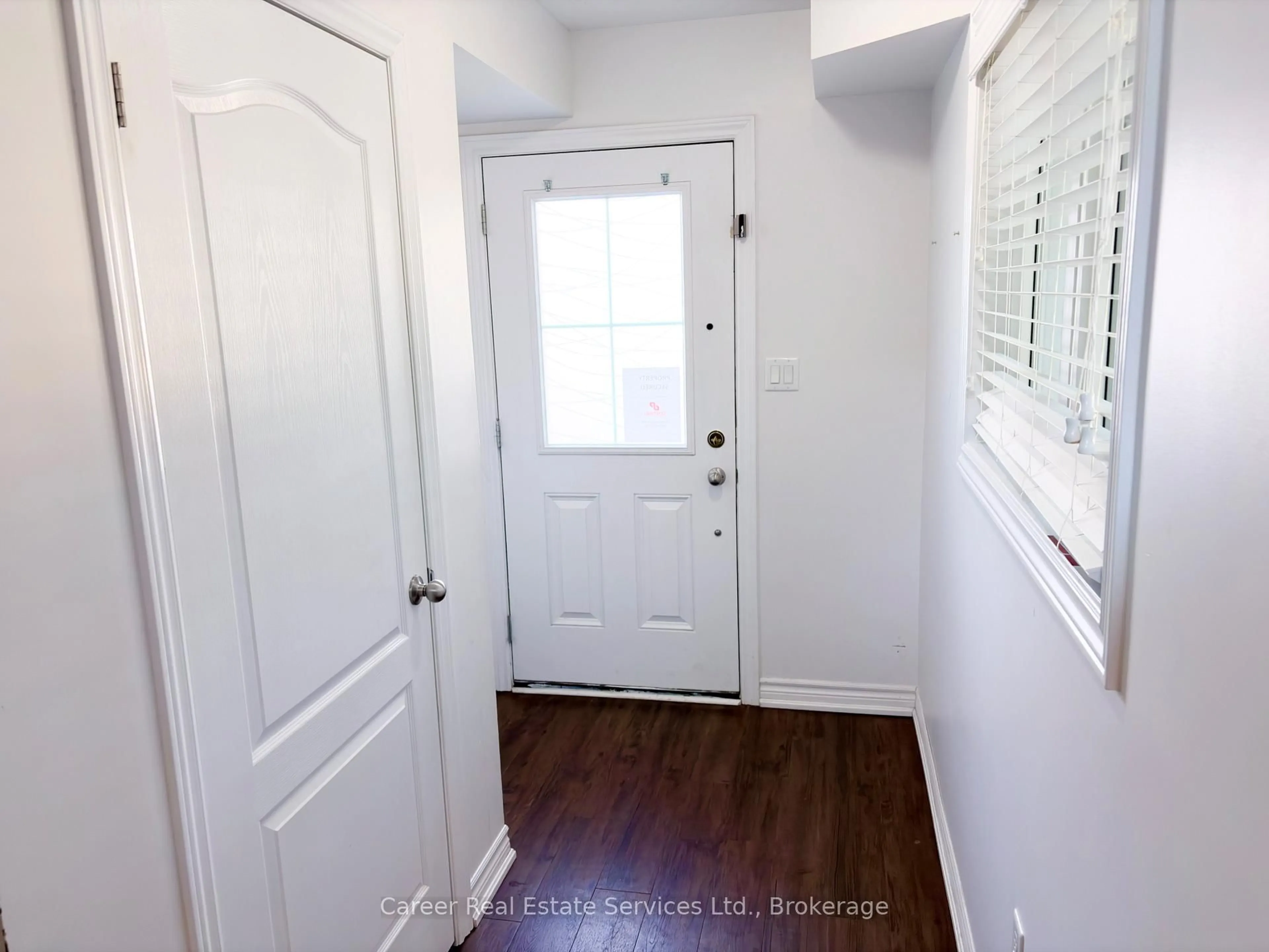 Indoor entryway for 7 Ken Bromley Lane, Clarington Ontario L1C 0S4