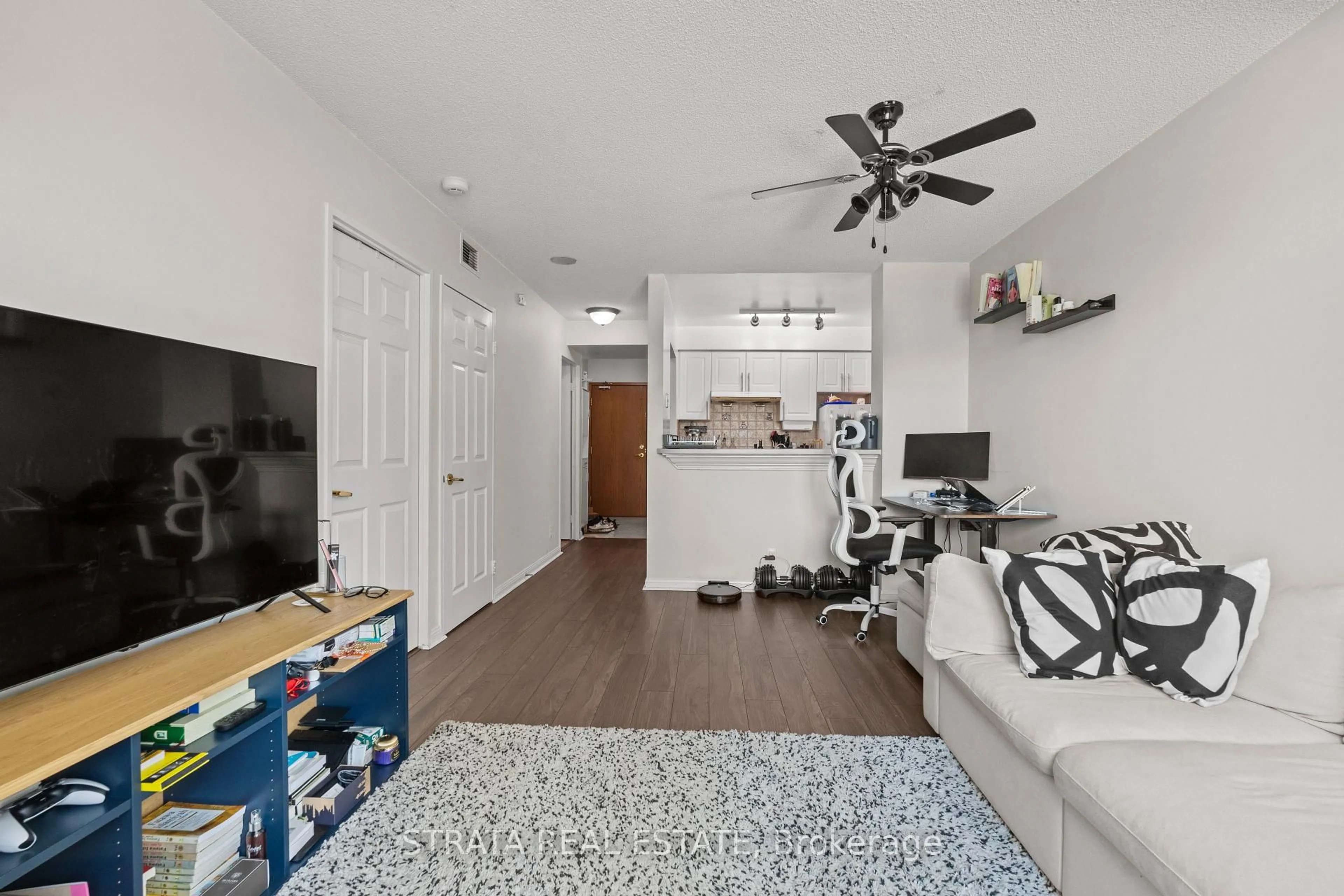 Living room with furniture, unknown for 1 Lee Centre Dr #313, Toronto Ontario M1H 3J2
