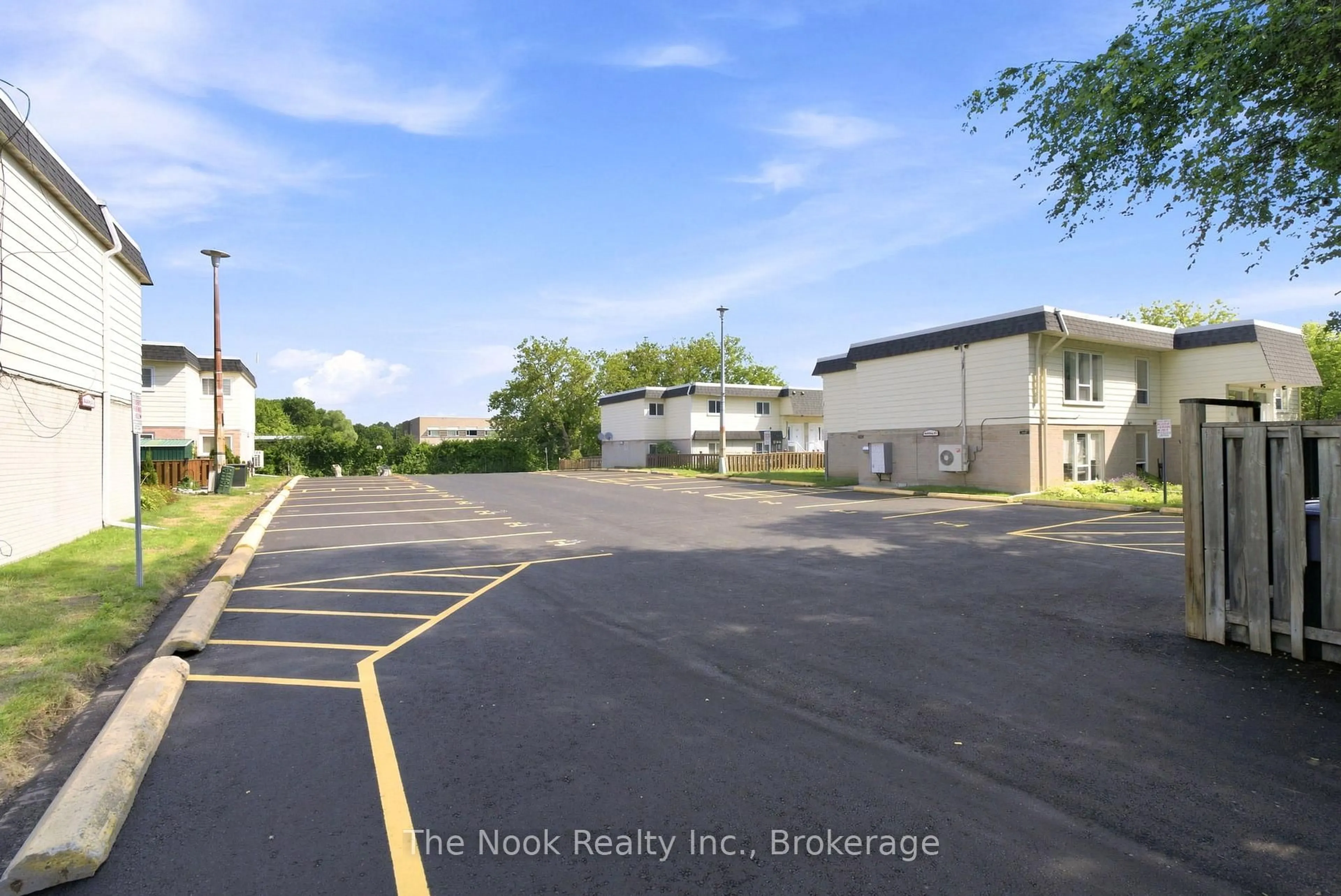 Unknown for 540 Mary St #1-3, Whitby Ontario L1N 2R1