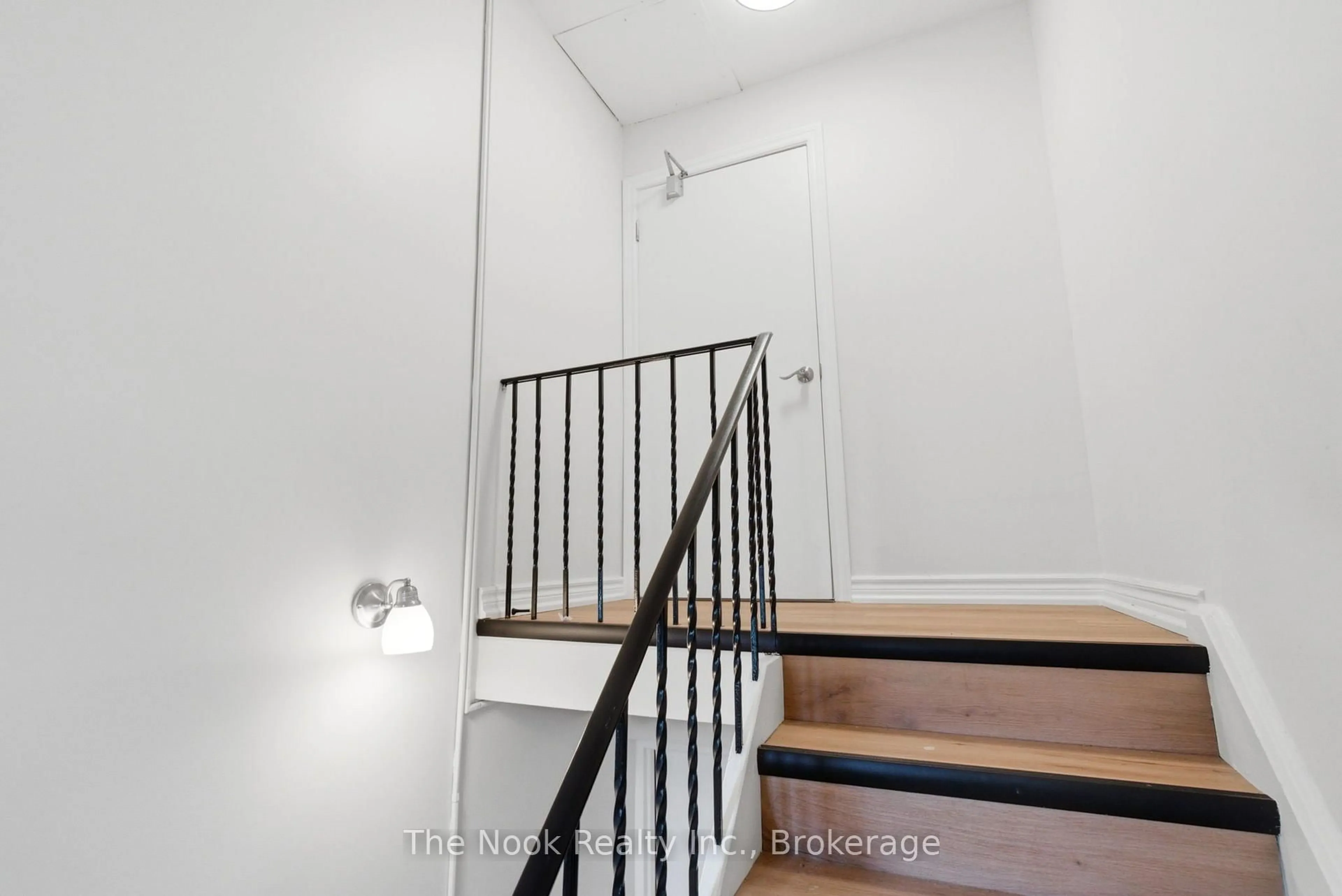 Stairs for 540 Mary St #1-3, Whitby Ontario L1N 2R1