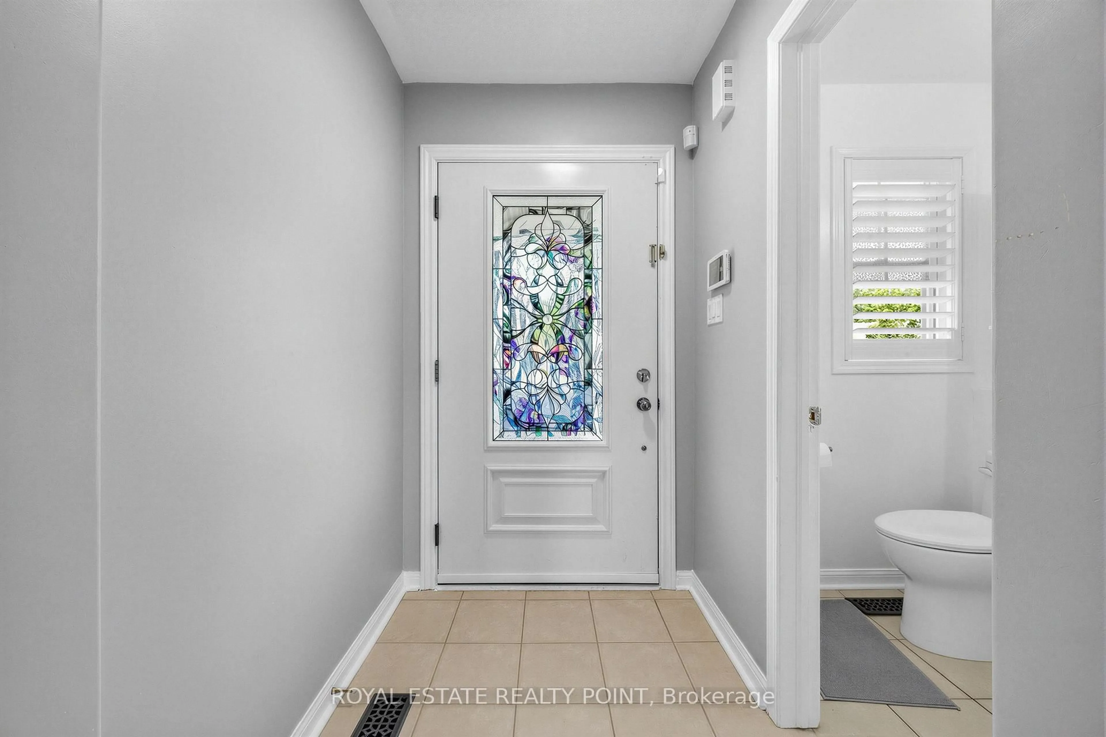 Indoor entryway for 141 Raponi Circ, Toronto Ontario M1X 2C6