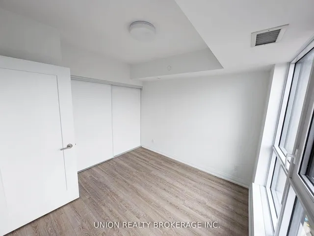 286 Main St #2609, Toronto 4