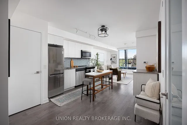 1401 O'Connor Dr #217, Toronto 3