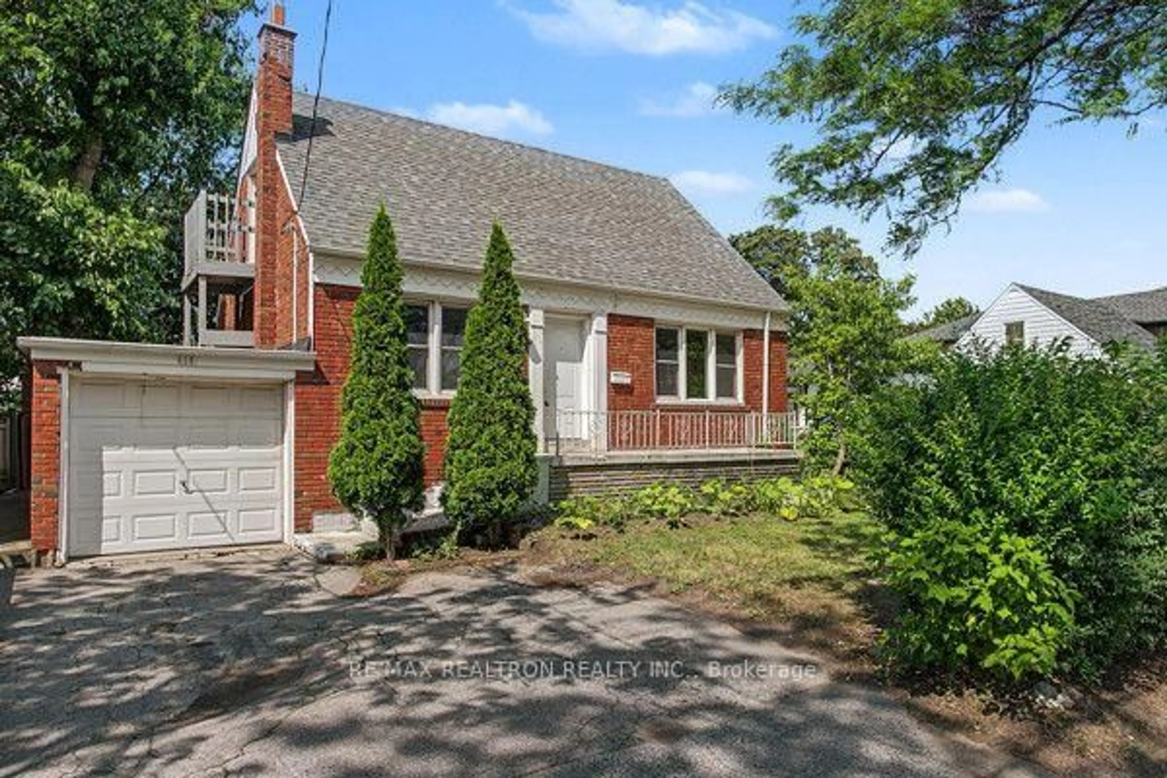 Home with brick exterior material, street for 418 Midland Ave, Toronto Ontario M1N 4A5