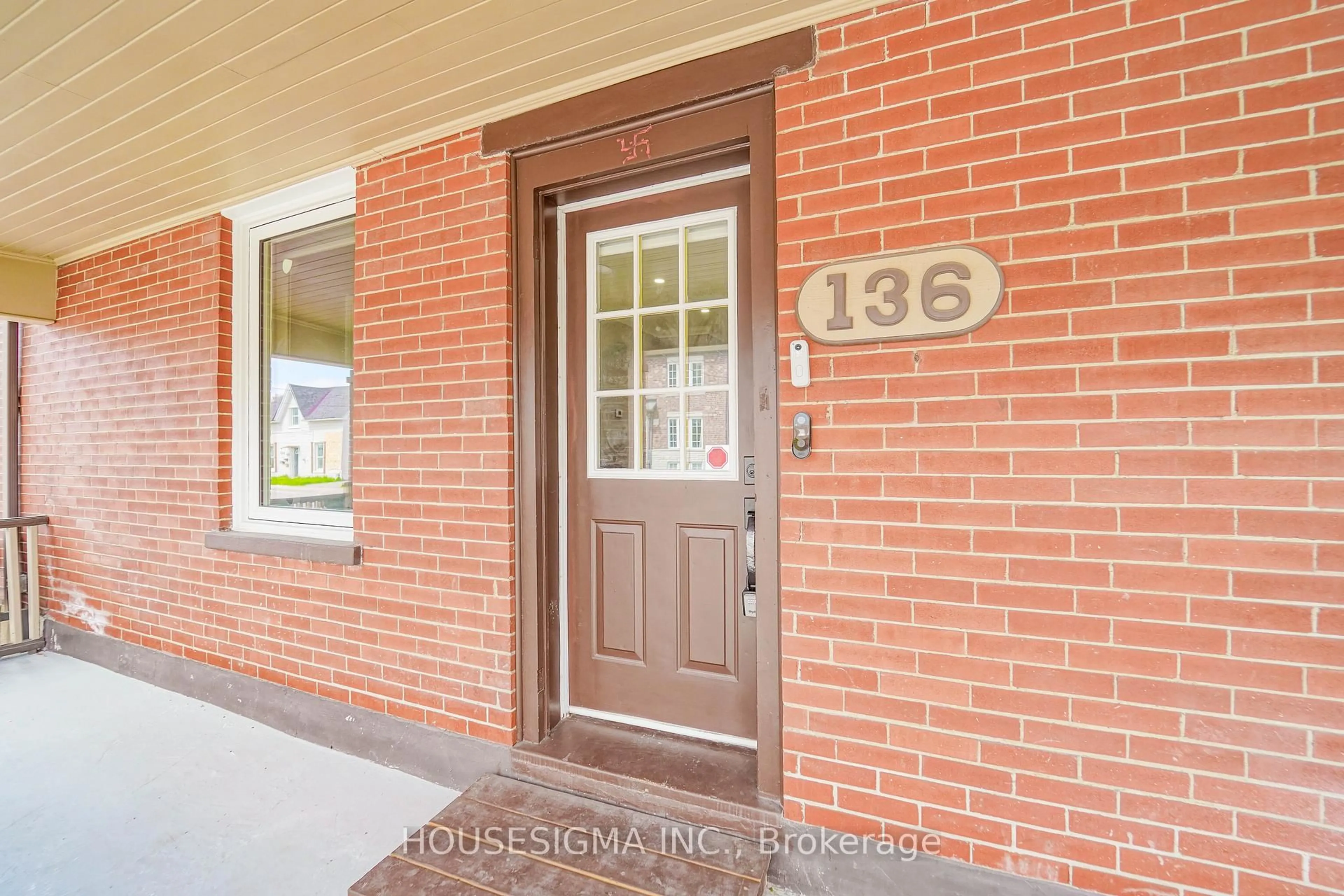 Home with brick exterior material, street for 136 Celina St, Oshawa Ontario L1H 4N5