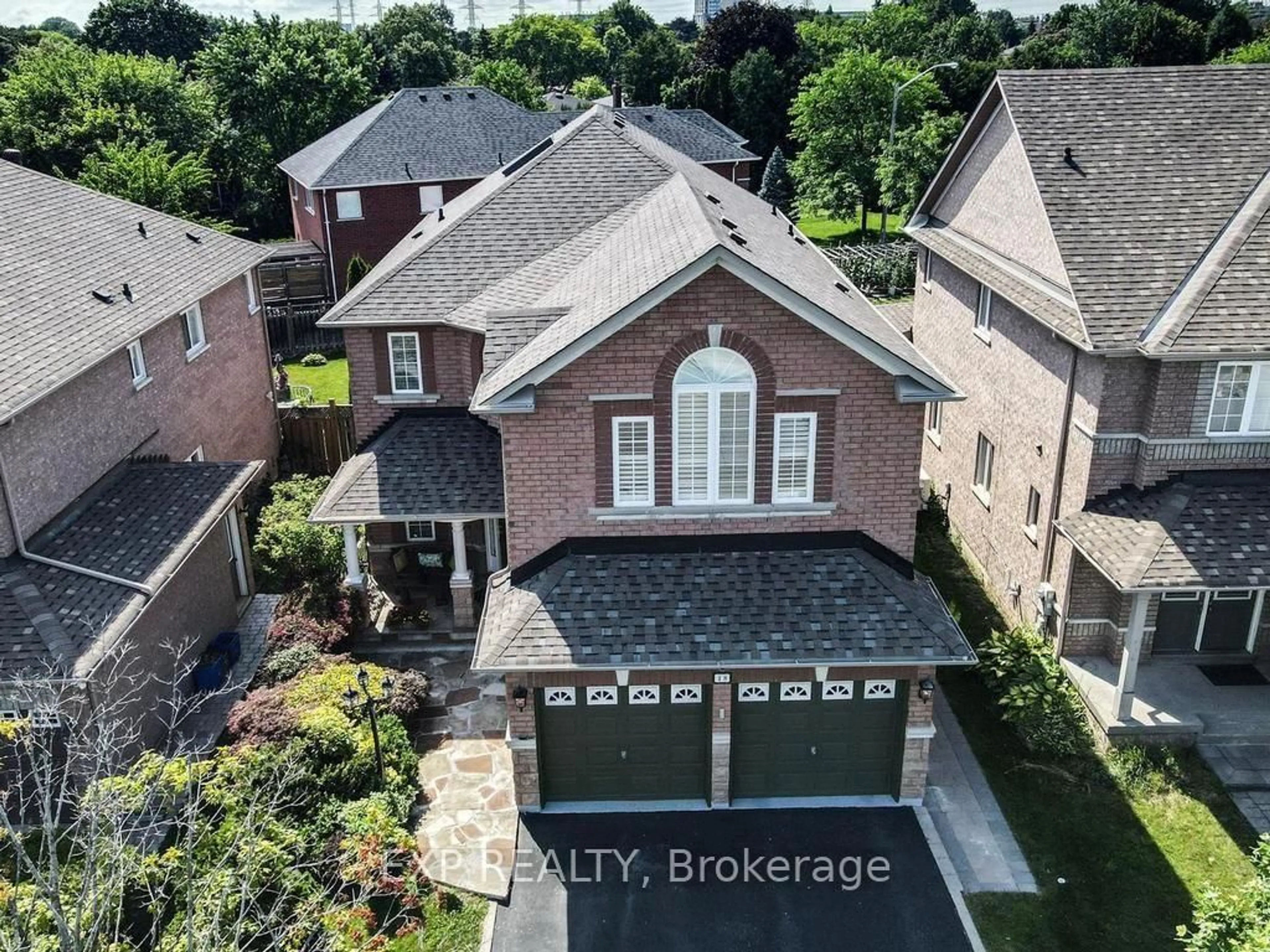 A pic from outside/outdoor area/front of a property/back of a property/a pic from drone, unknown for 48 Stonebridge Blvd, Toronto Ontario M1W 4A7