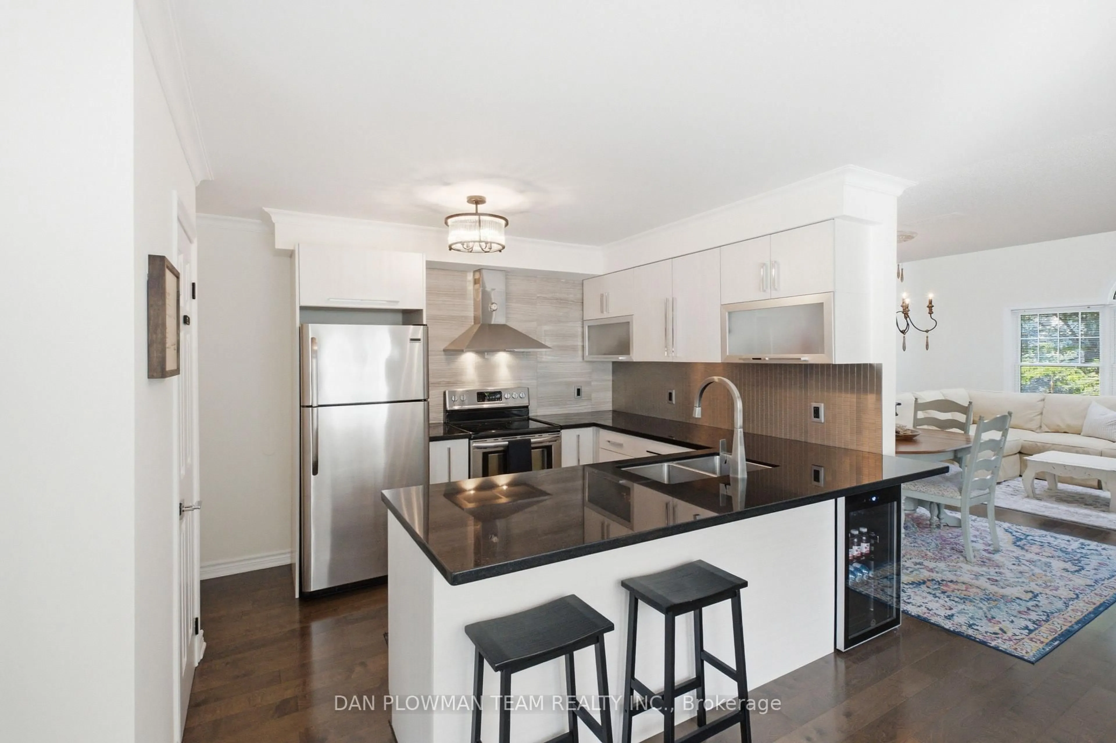 Open concept kitchen, unknown for 1661 Nash Rd #H-14, Clarington Ontario L1E 1S8