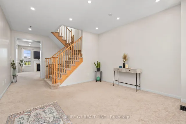 10 Hurst Dr, Ajax 4