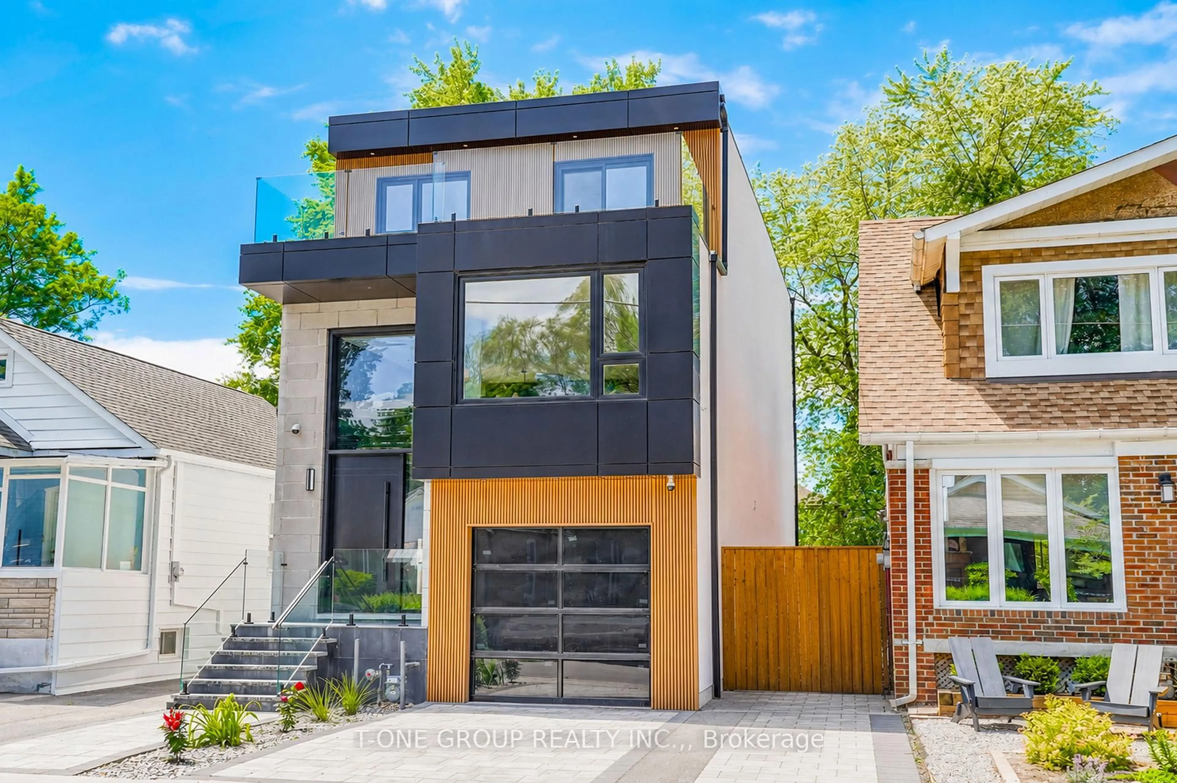 Home with brick exterior material, street for 570 Main St, Toronto Ontario M4C 4Y4