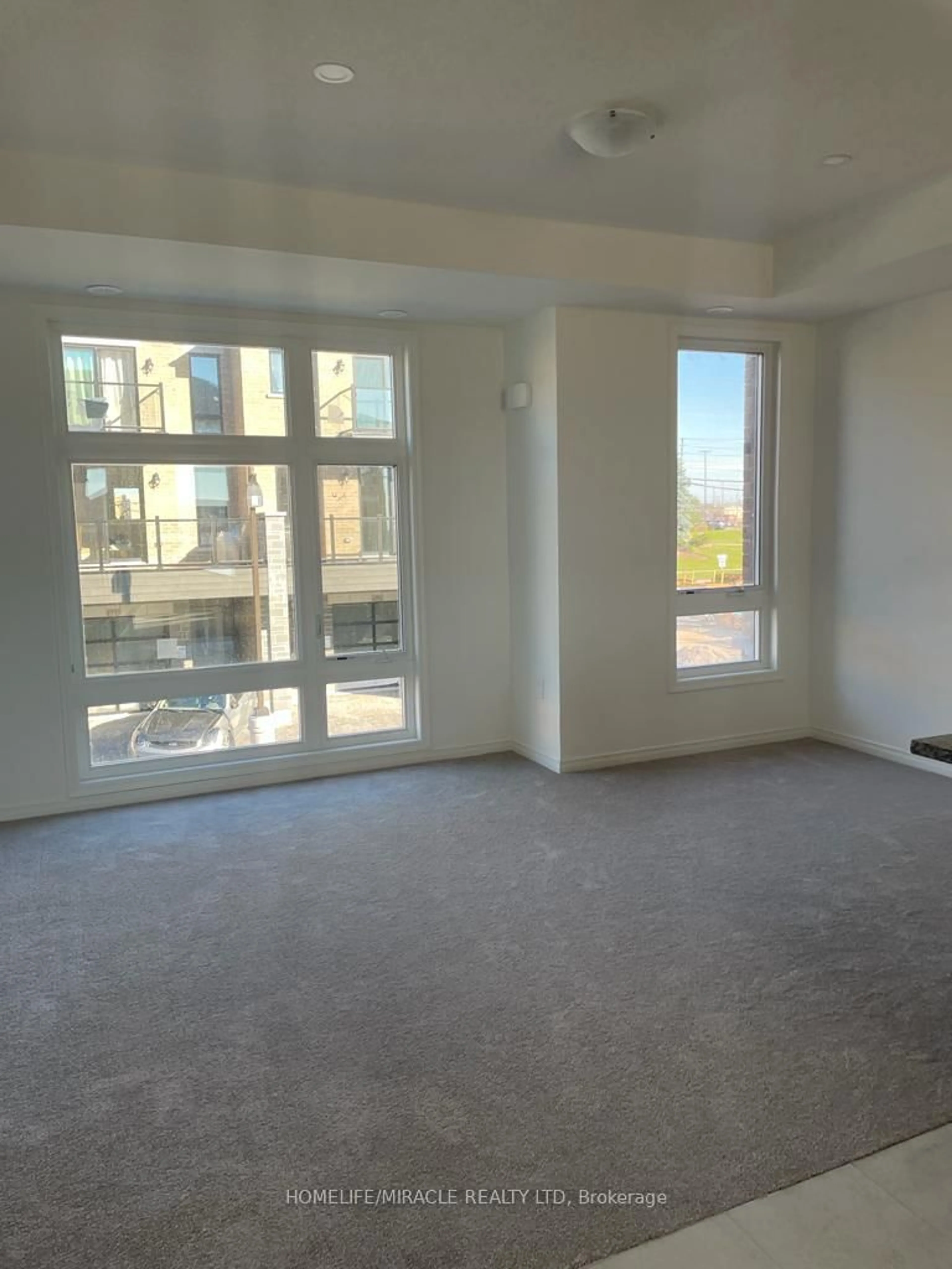 A pic of a room for 1392 Coral Springs Path, Oshawa Ontario L1K 3G1