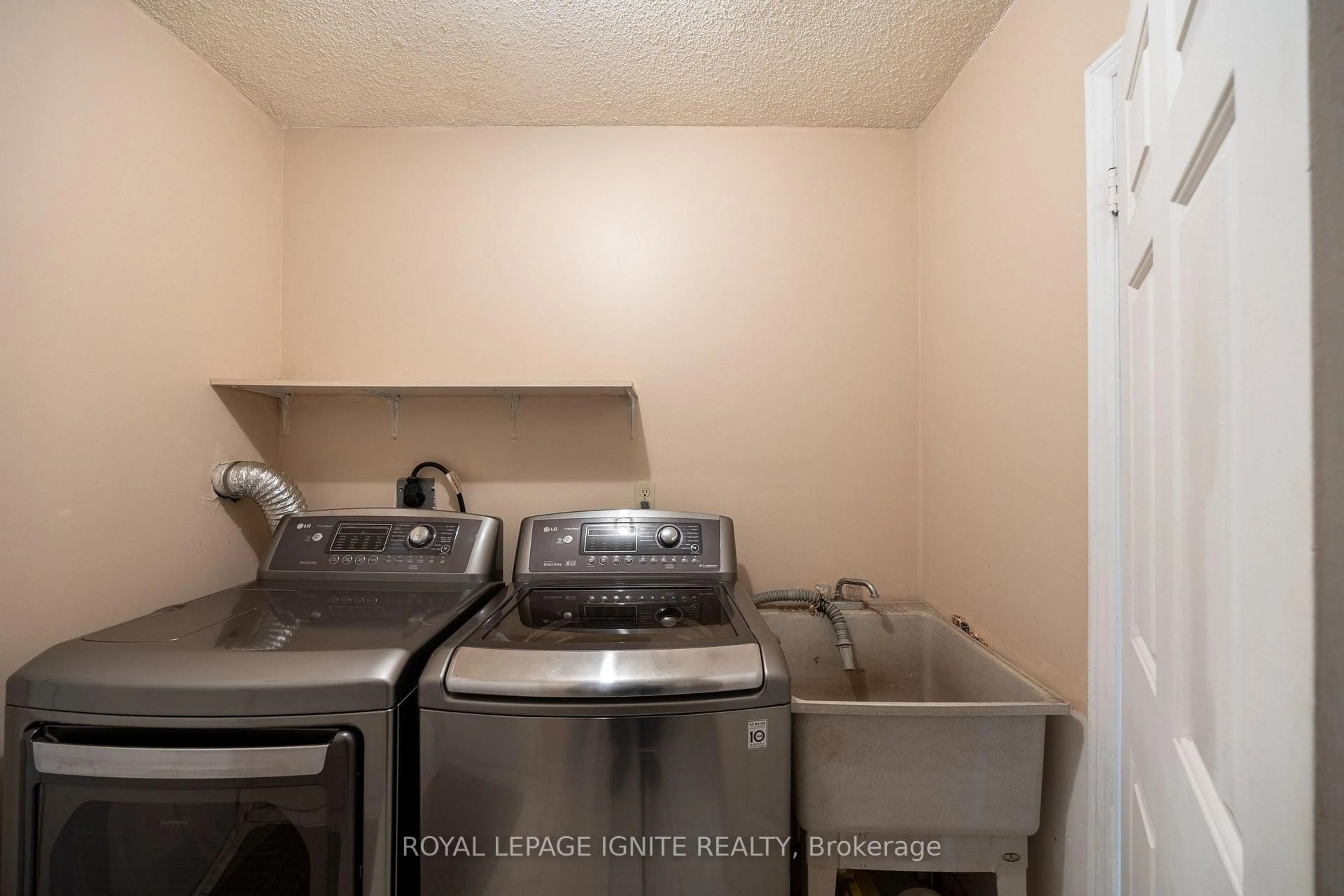 Laundry room for 3694 Ellesmere Rd, Toronto Ontario M1C 1H6