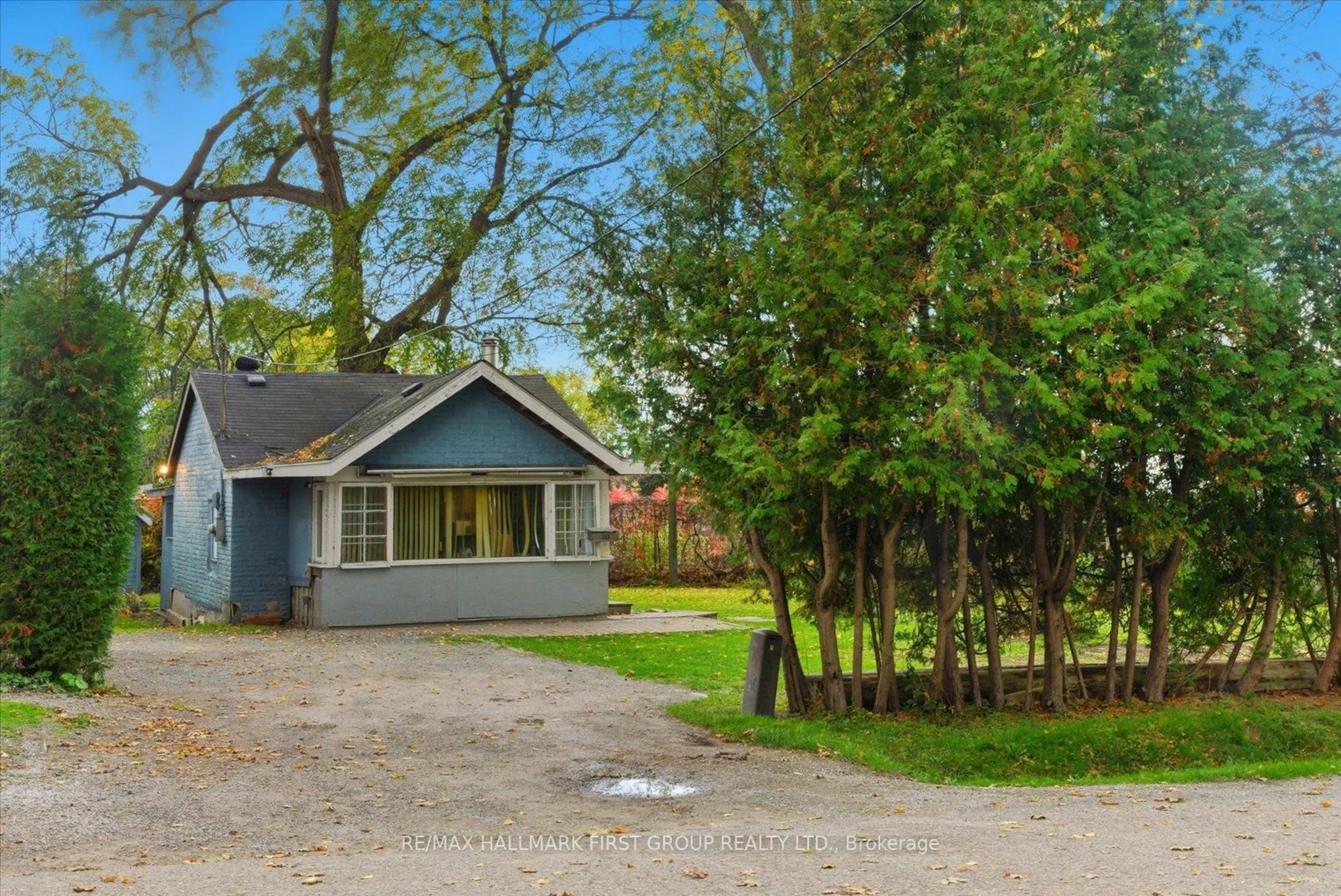 Unknown for 313 Dyson Rd, Pickering Ontario L1W 2N1