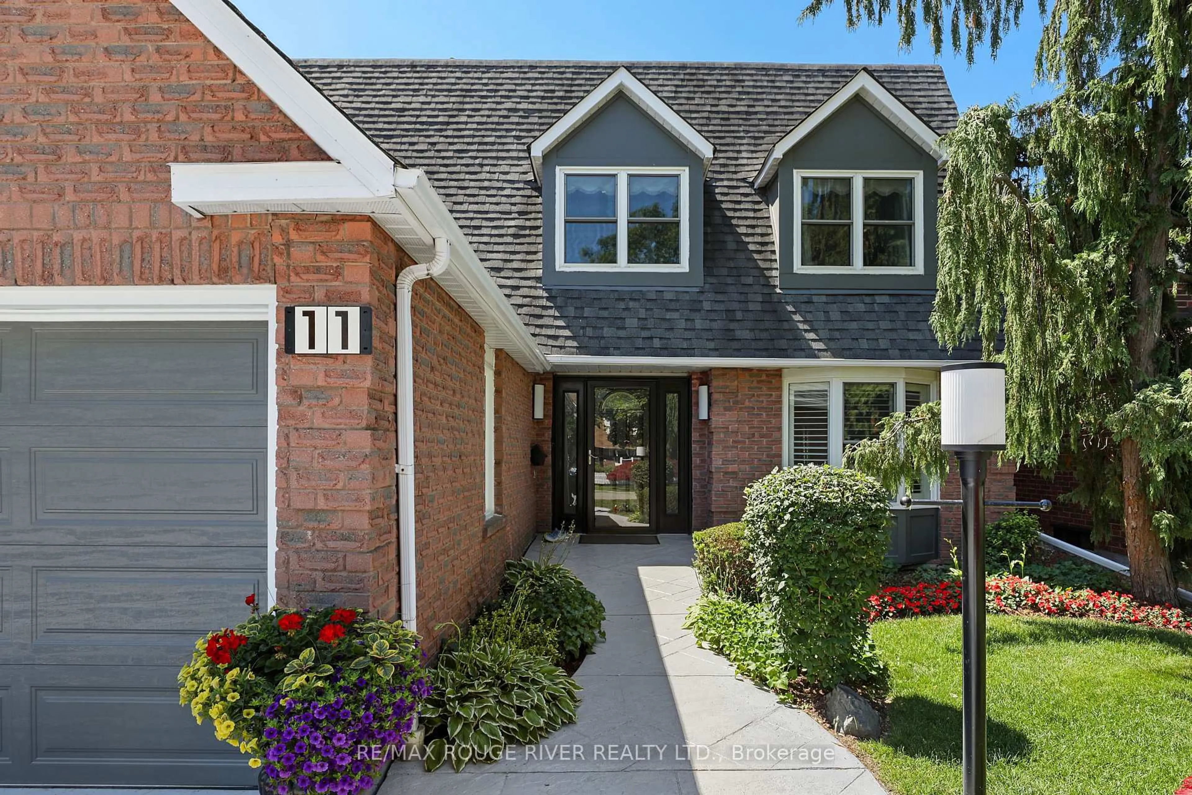 Home with brick exterior material, street for 11 Canmore Blvd, Toronto Ontario M1C 3T3