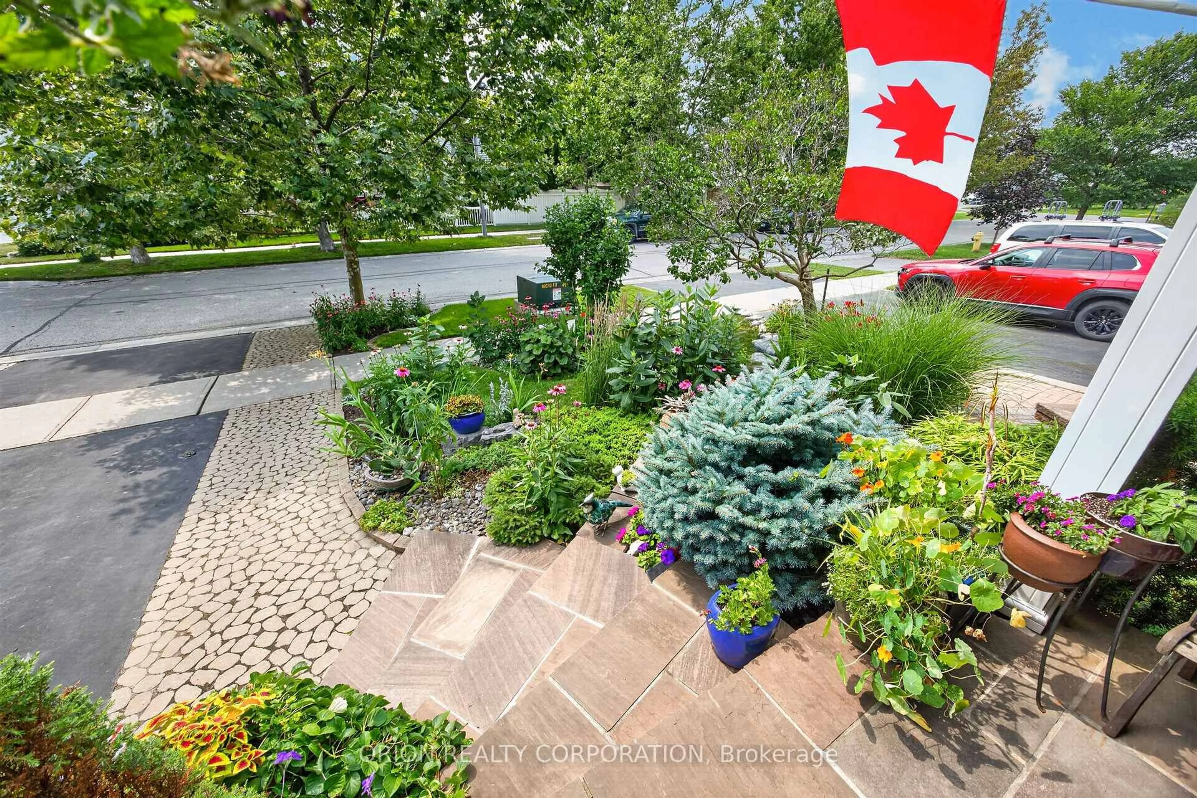 Patio, street for 43 Lighthouse St, Whitby Ontario L1N 9R9