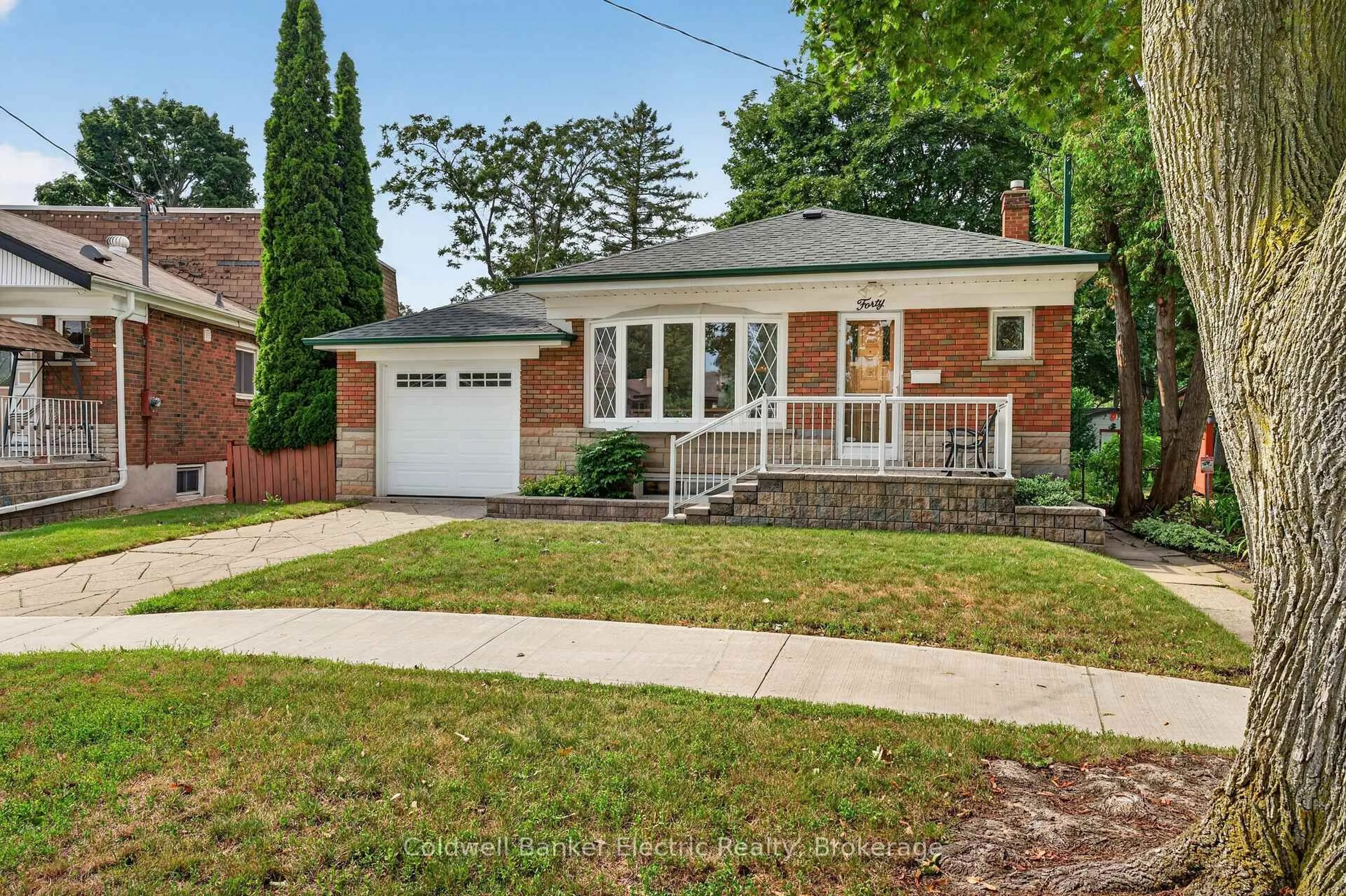 Home with brick exterior material, street for 40 Wortham Dr, Toronto Ontario M1G 1W4