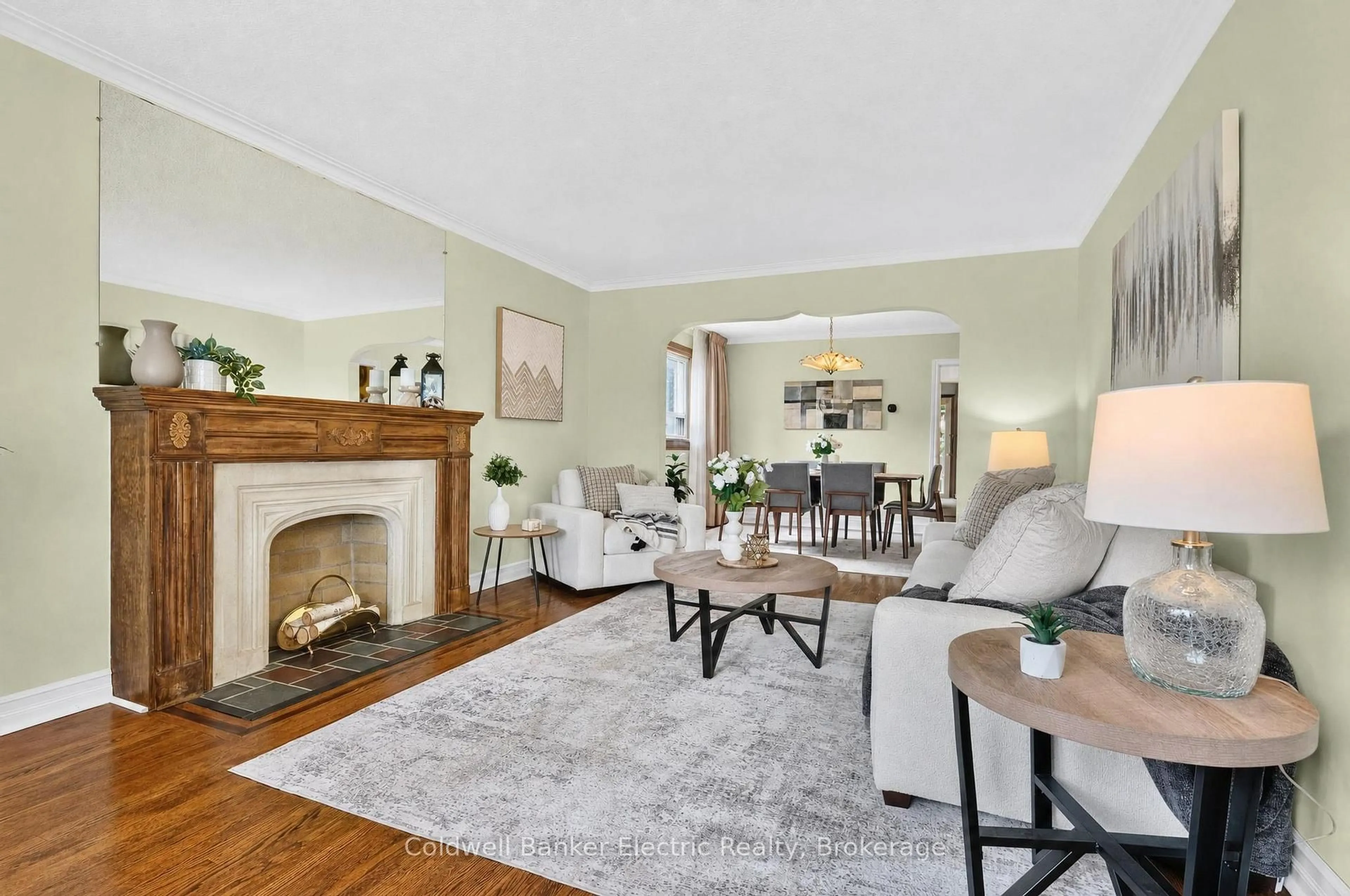 Living room with furniture, unknown for 40 Wortham Dr, Toronto Ontario M1G 1W4