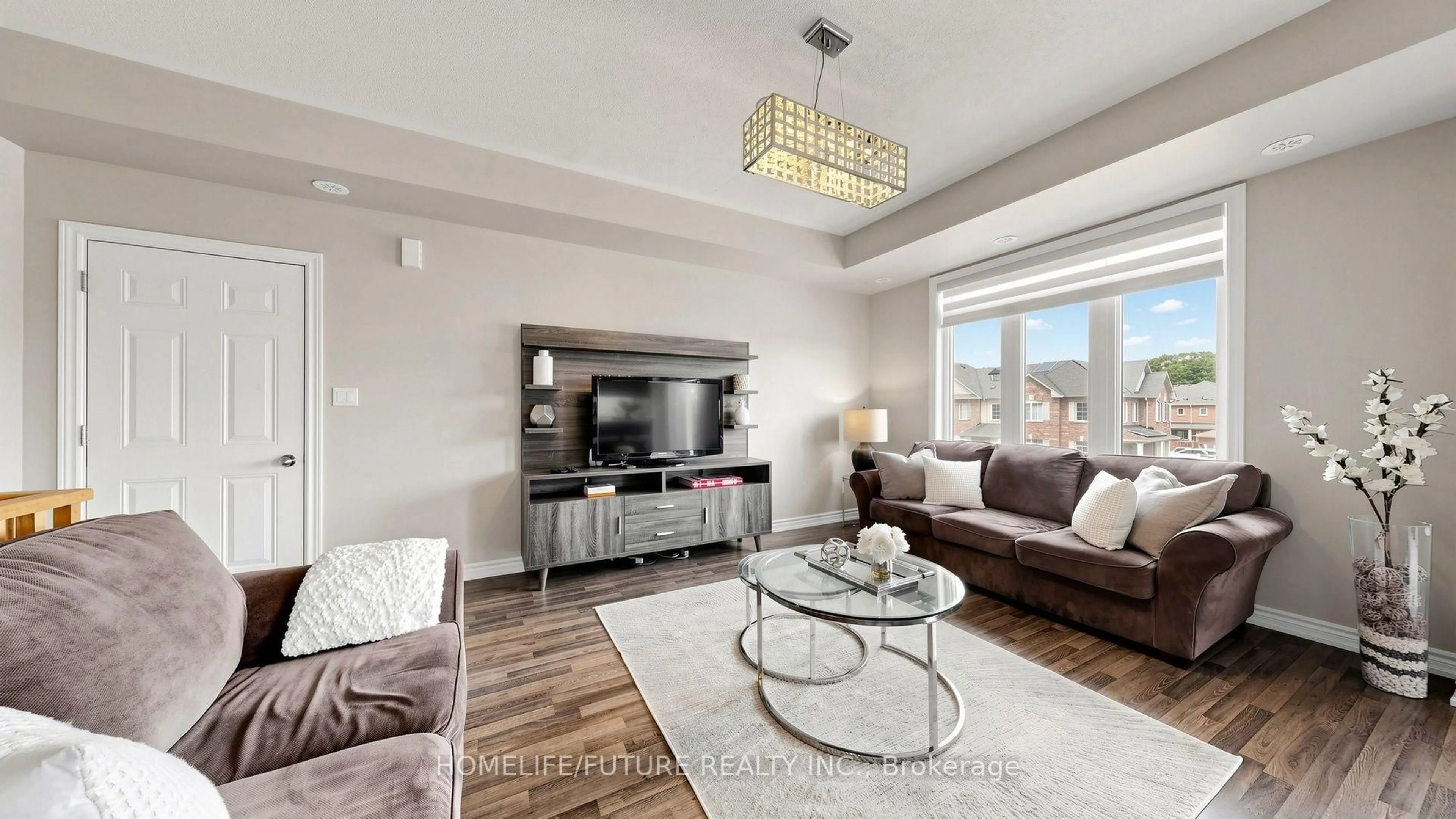 Living room with furniture, unknown for 2736 William Jackson Dr, Pickering Ontario L1X 0E6