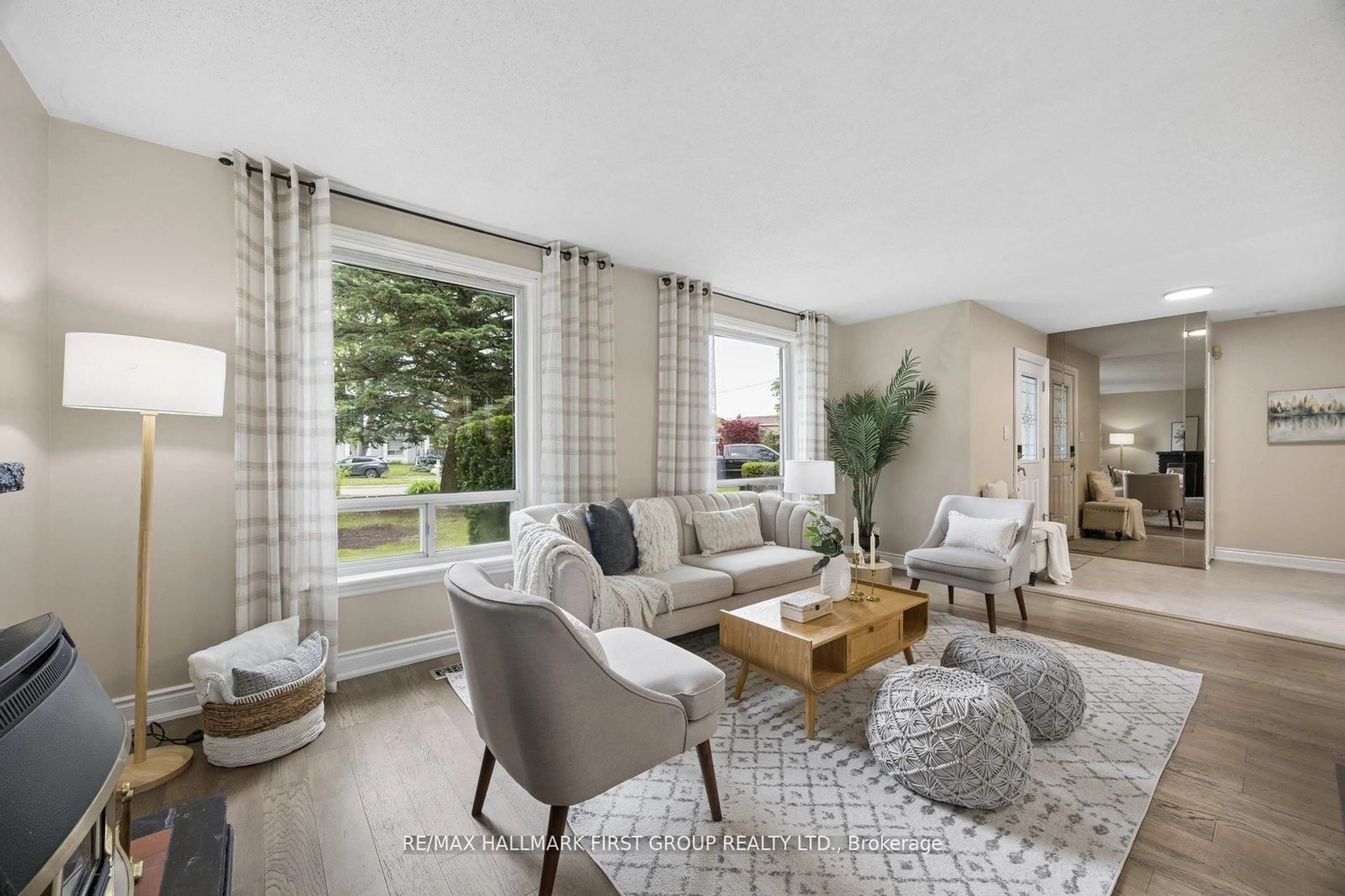 Living room with furniture, unknown for 861 Boxworth Pl, Pickering Ontario L1W 2K9