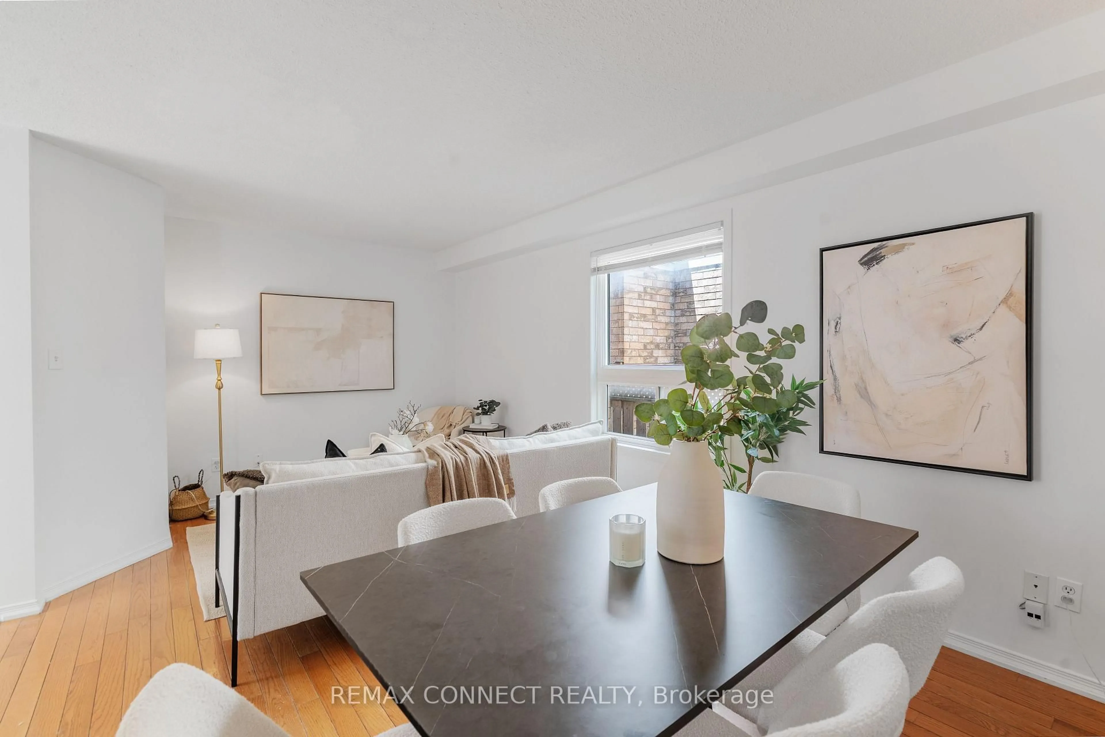 Living room with furniture, unknown for 1831 Dalhousie Cres, Oshawa Ontario L1G 8C5