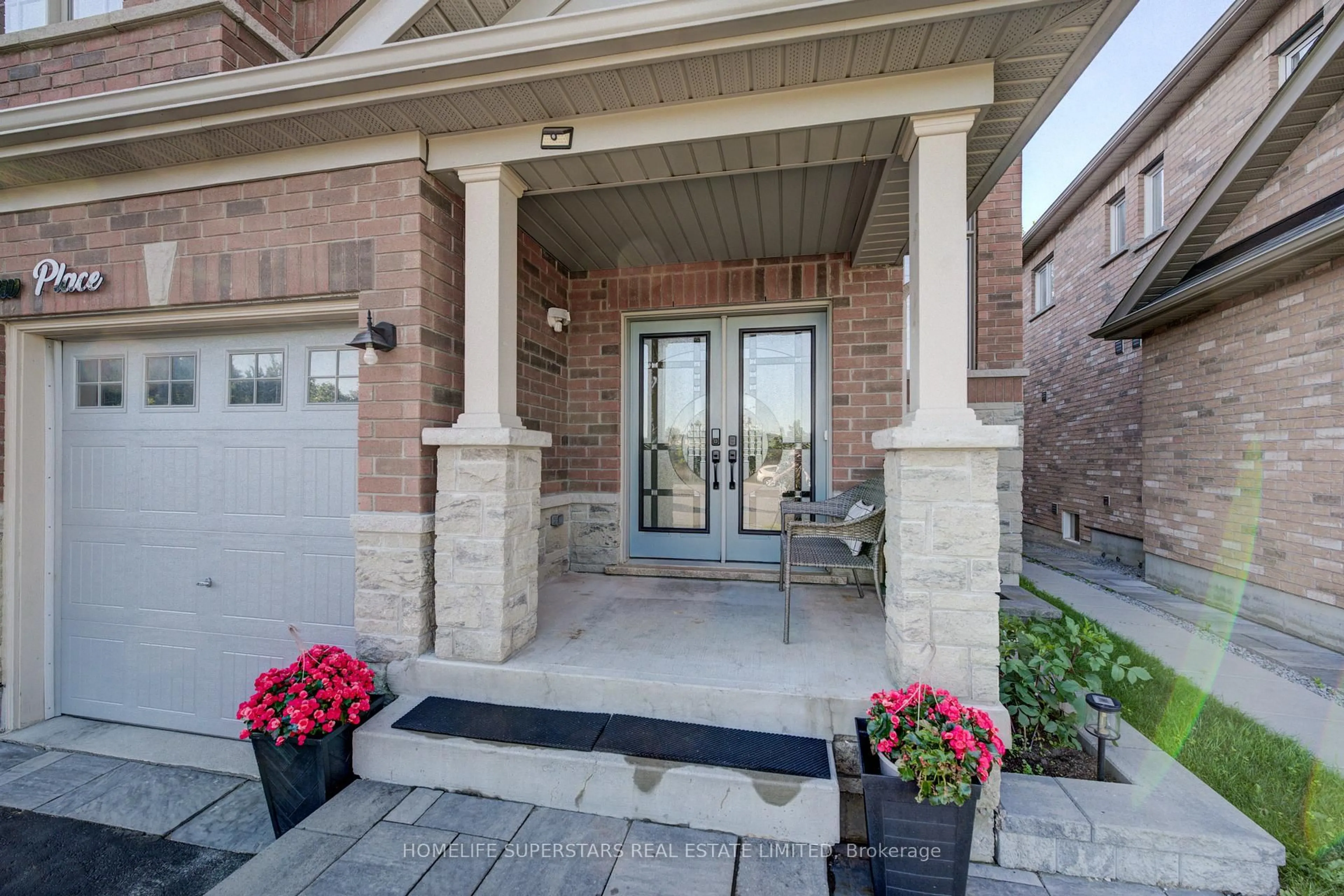 Unknown for 27 Upperview Pl, Whitby Ontario L1R 0N4