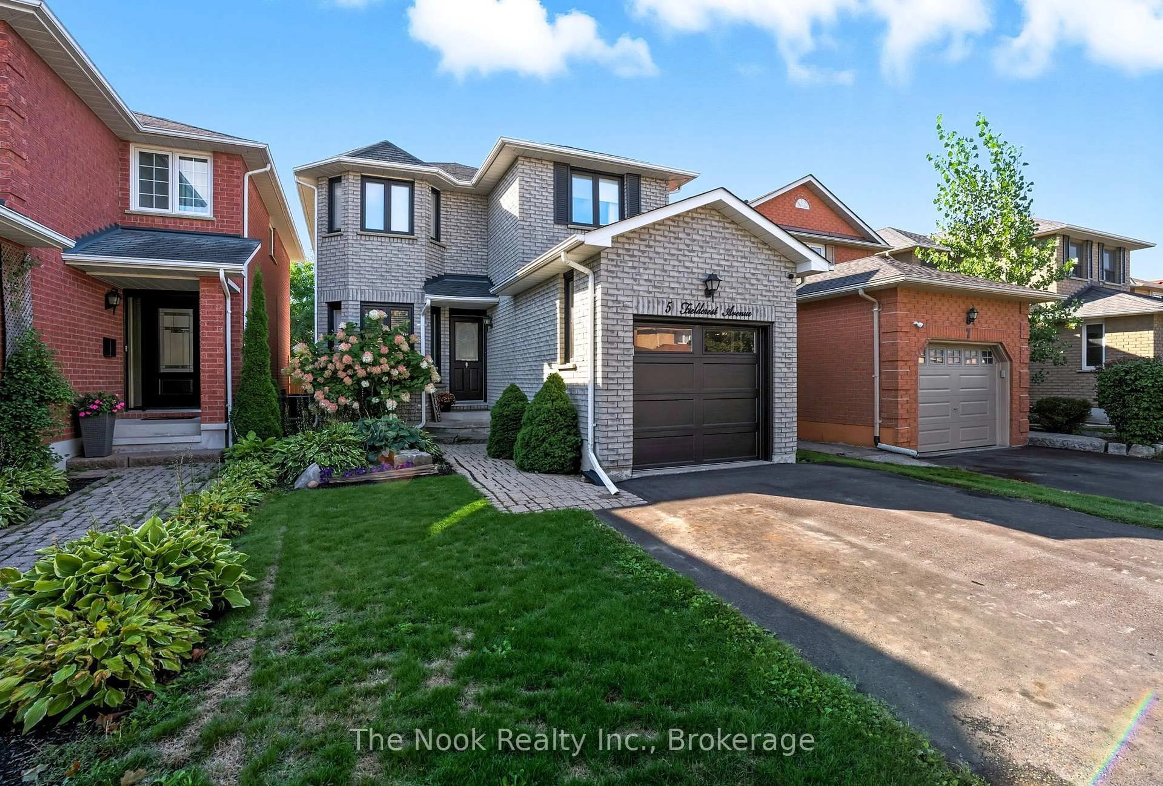 Home with brick exterior material, street for 5 Fieldcrest Ave, Clarington Ontario L1E 2X3