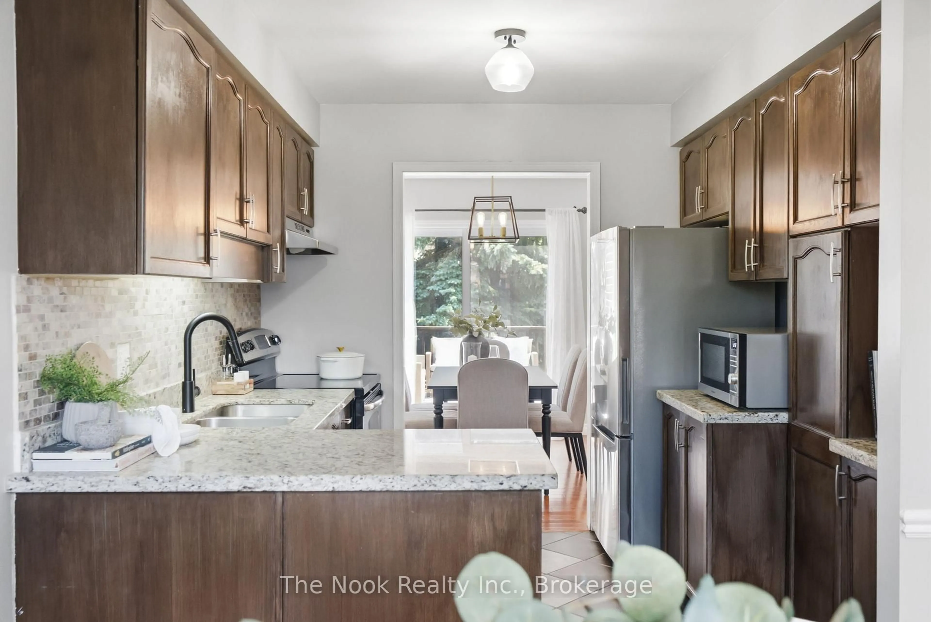 Open concept kitchen, unknown for 5 Fieldcrest Ave, Clarington Ontario L1E 2X3