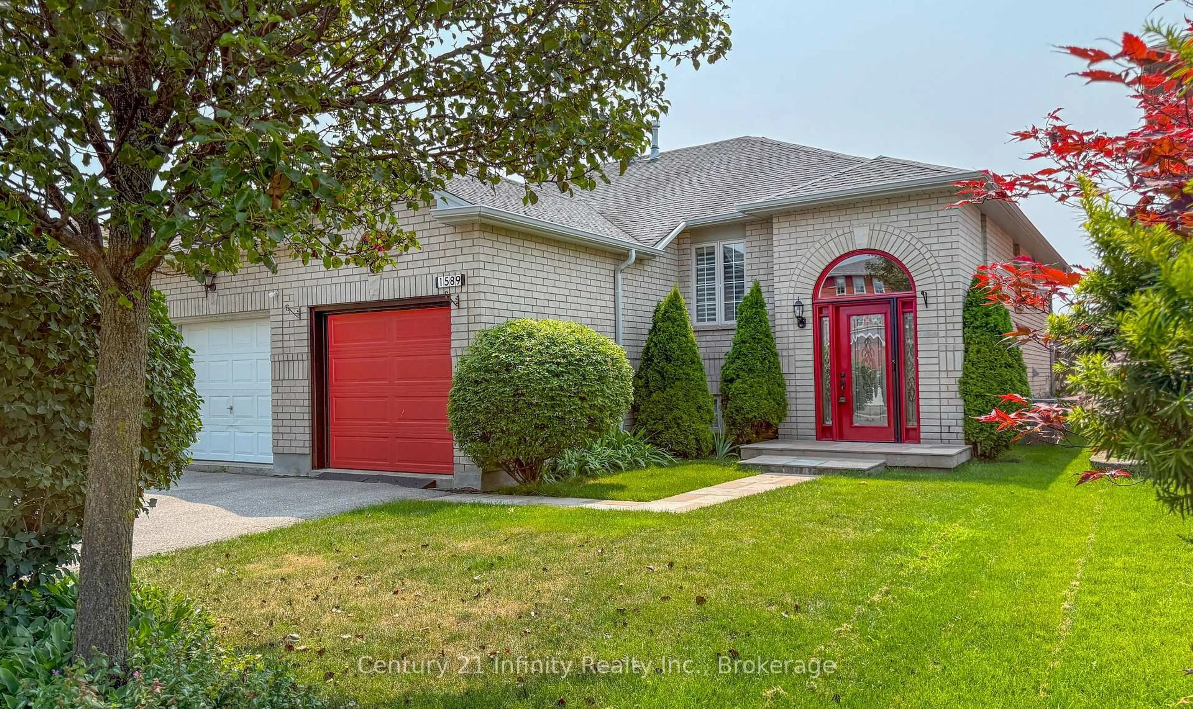 Home with brick exterior material, street for 1589 Fieldgate Dr, Oshawa Ontario L1K 2L4